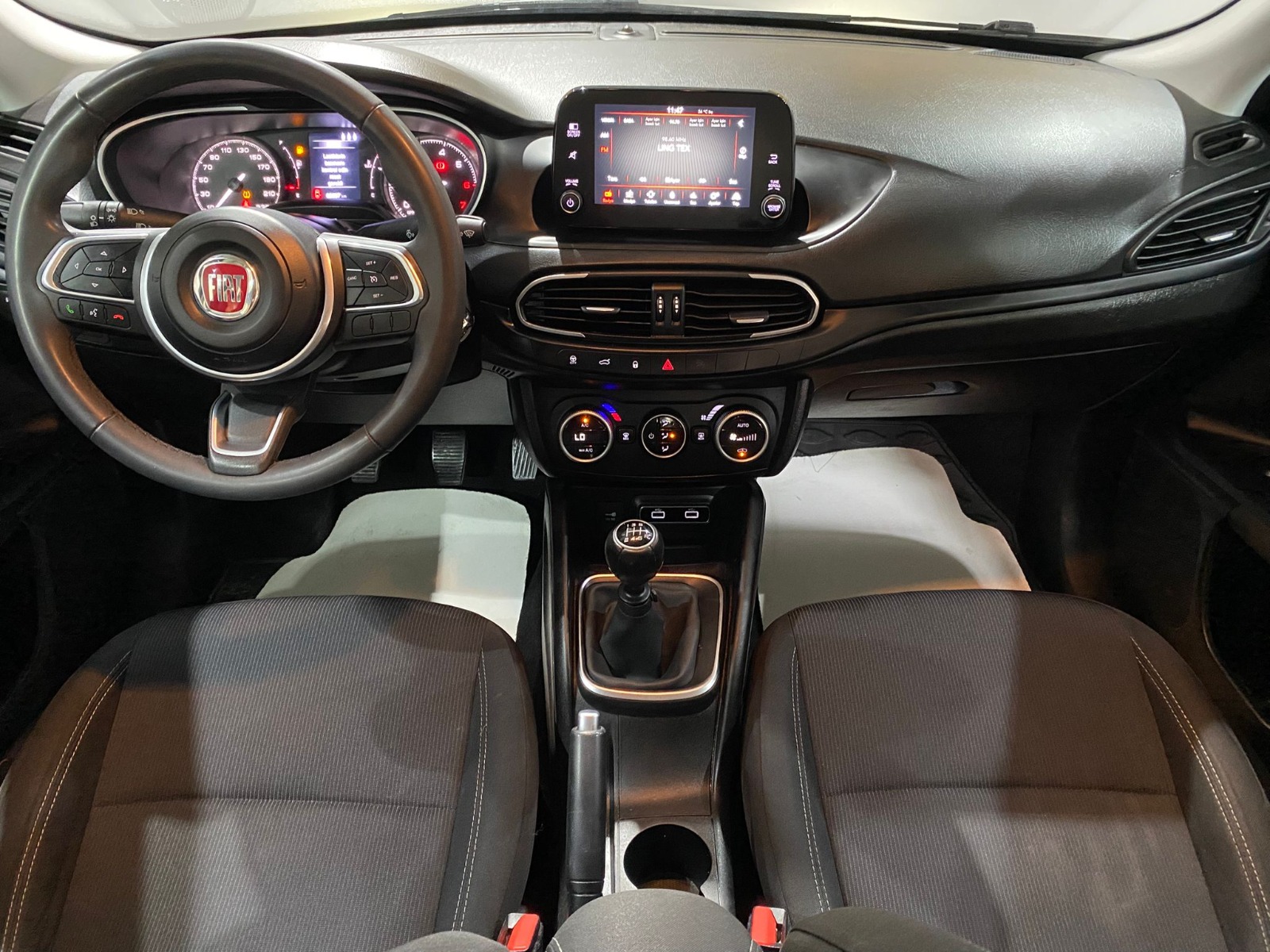 2022 Benzin Manuel Fiat Egea Beyaz Gürel Tasarım Aksesuar Otomotiv San. Tic. Ltd. Şti.