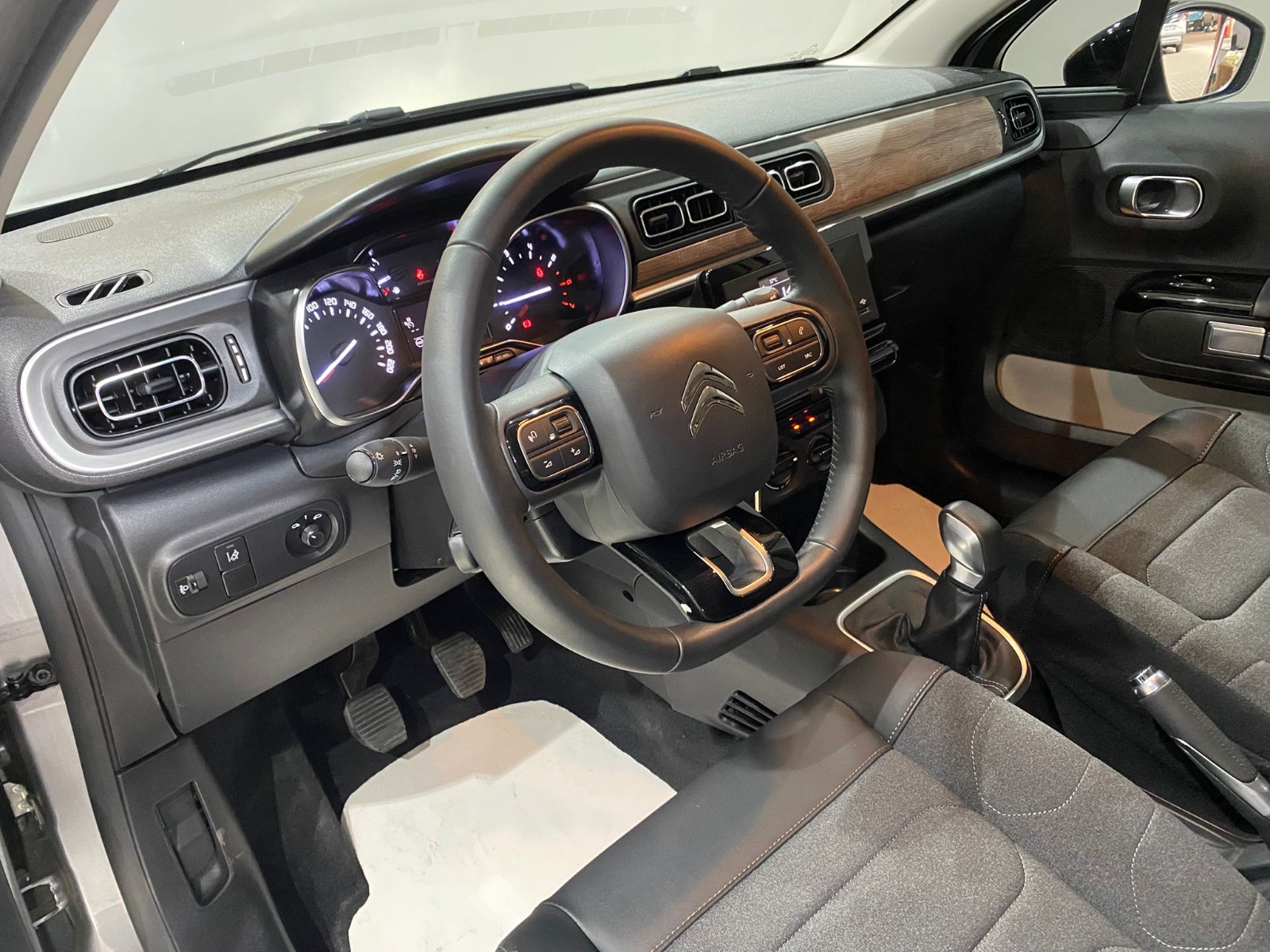 2023 Benzin Manuel Citroen C3 Gri Gürel Tasarım Aksesuar Otomotiv San. Tic. Ltd. Şti.