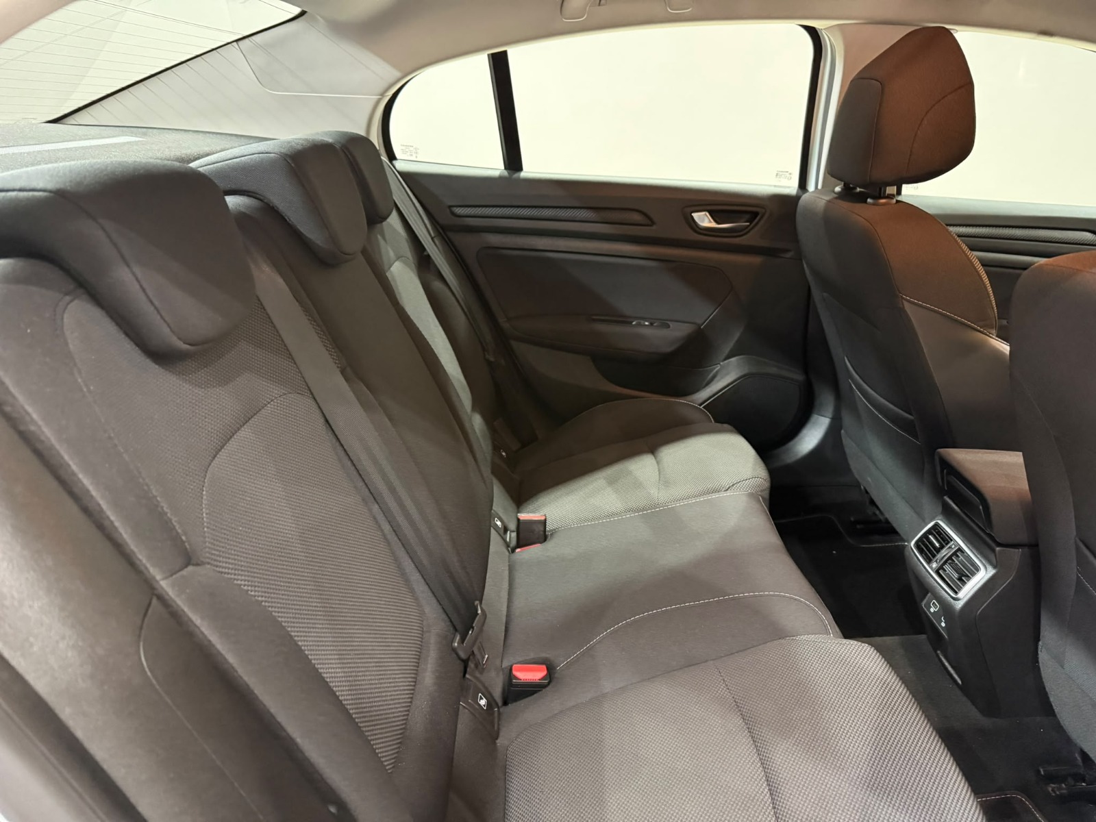 2026 Benzin Manuel RENAULT MEGANE Beyaz Gürel Tasarım Aksesuar Otomotiv San. Tic. Ltd. Şti.