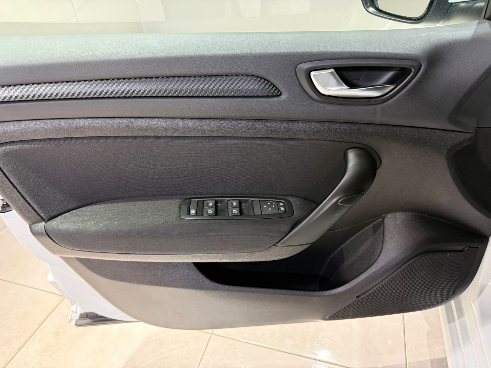 2026 Benzin Manuel RENAULT MEGANE Beyaz Gürel Tasarım Aksesuar Otomotiv San. Tic. Ltd. Şti.