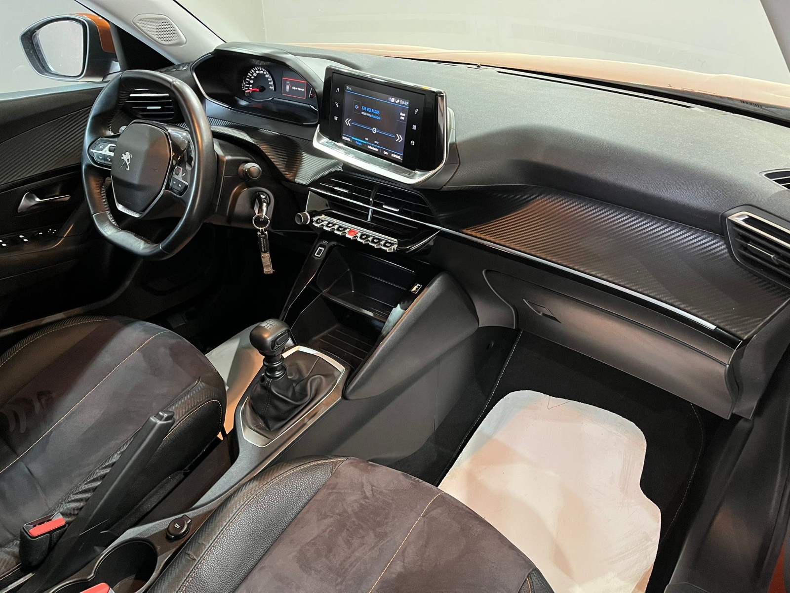 2021 Benzin Manuel Peugeot 2008 Turuncu Gürel Tasarım Aksesuar Otomotiv San. Tic. Ltd. Şti.