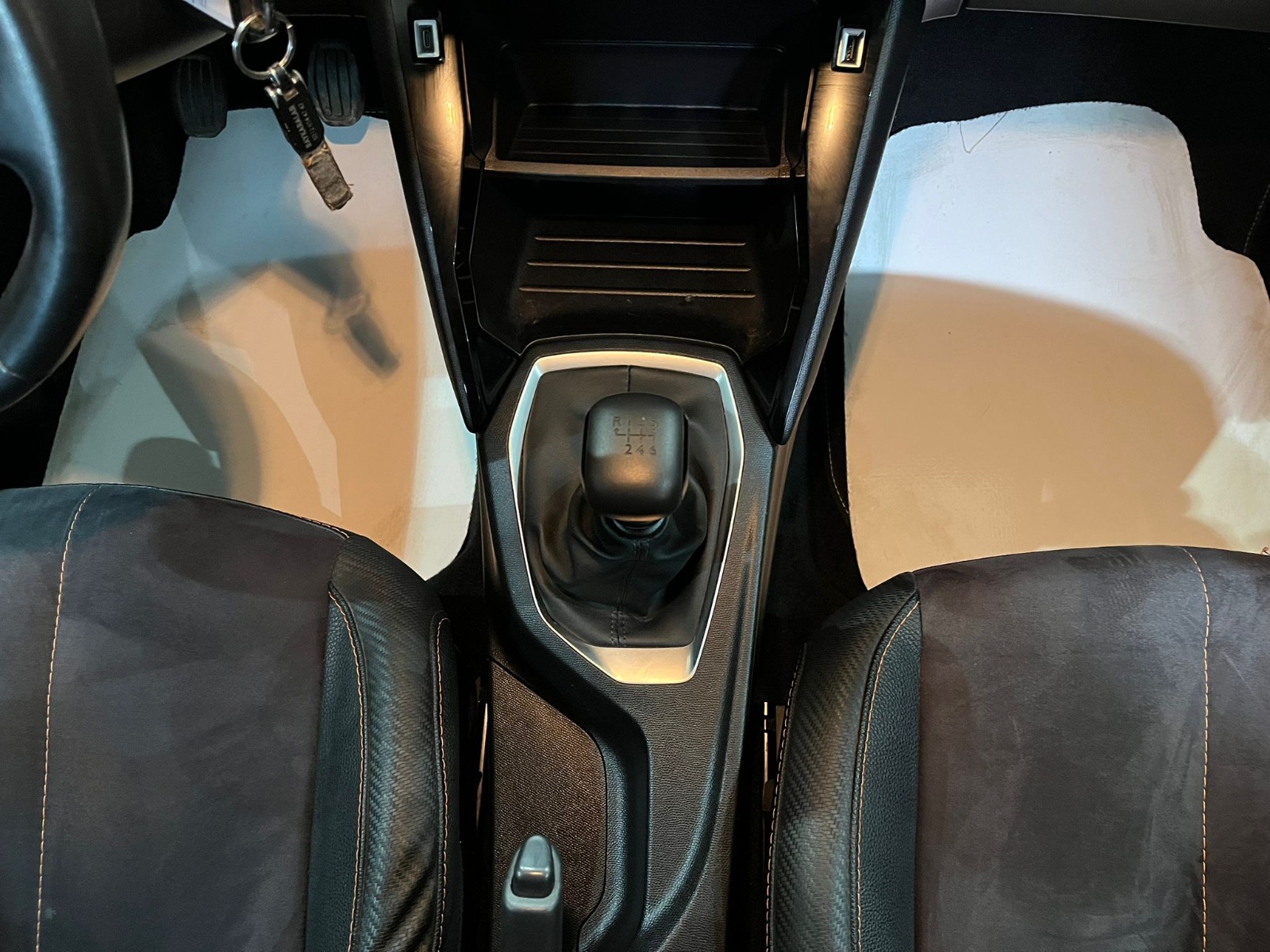 2021 Benzin Manuel Peugeot 2008 Turuncu Gürel Tasarım Aksesuar Otomotiv San. Tic. Ltd. Şti.