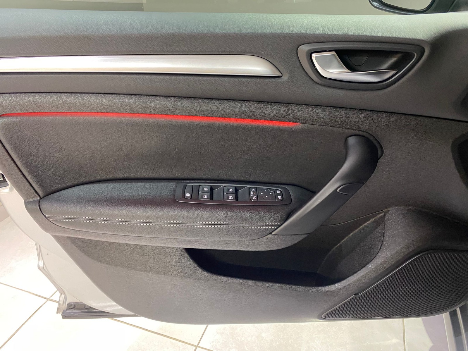 2024 Benzin Otomatik Renault Megane Gümüş Gri Gürel Tasarım Aksesuar Otomotiv San. Tic. Ltd. Şti.