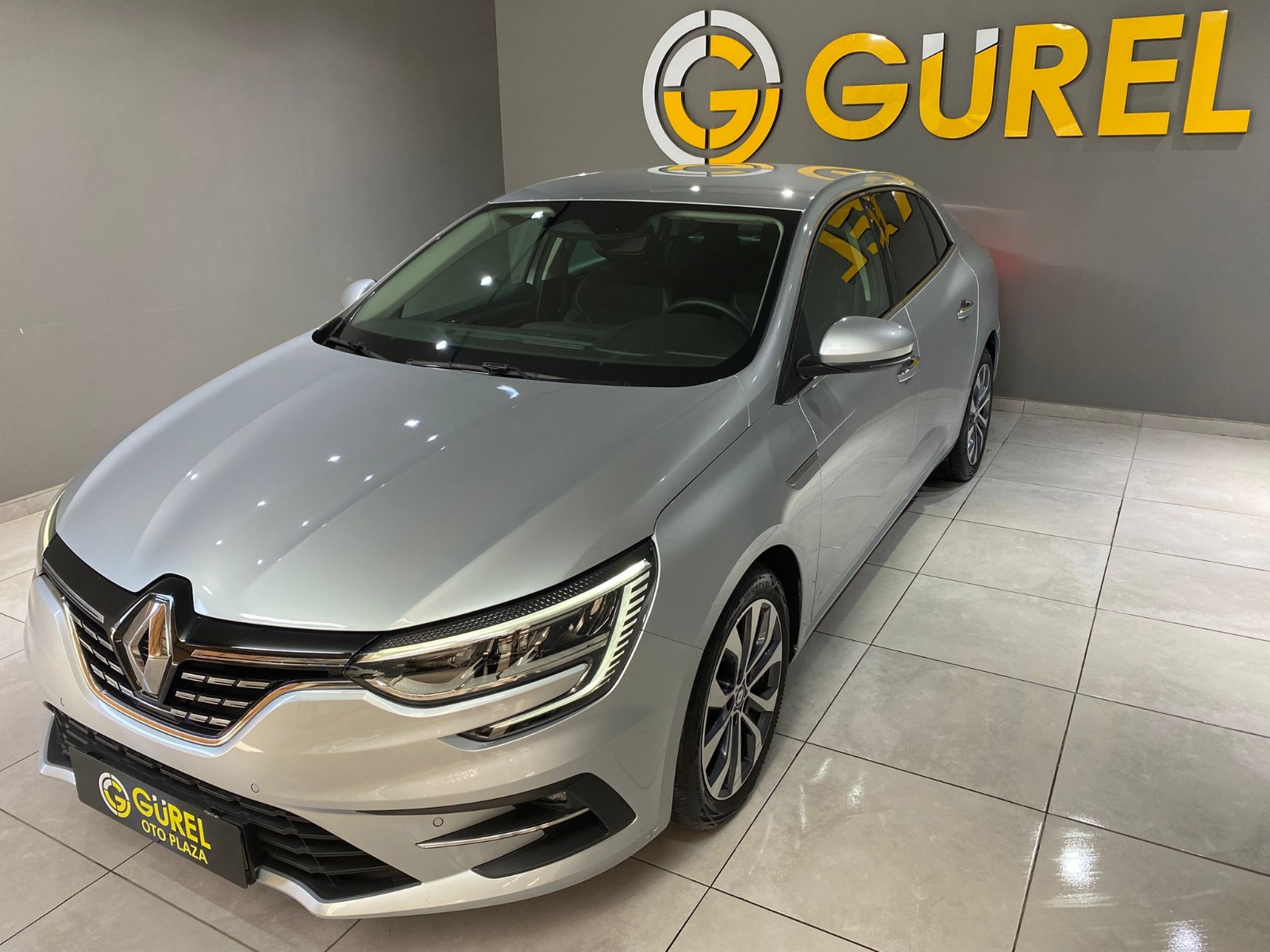 2024 Benzin Otomatik Renault Megane Gümüş Gri Gürel Tasarım Aksesuar Otomotiv San. Tic. Ltd. Şti.