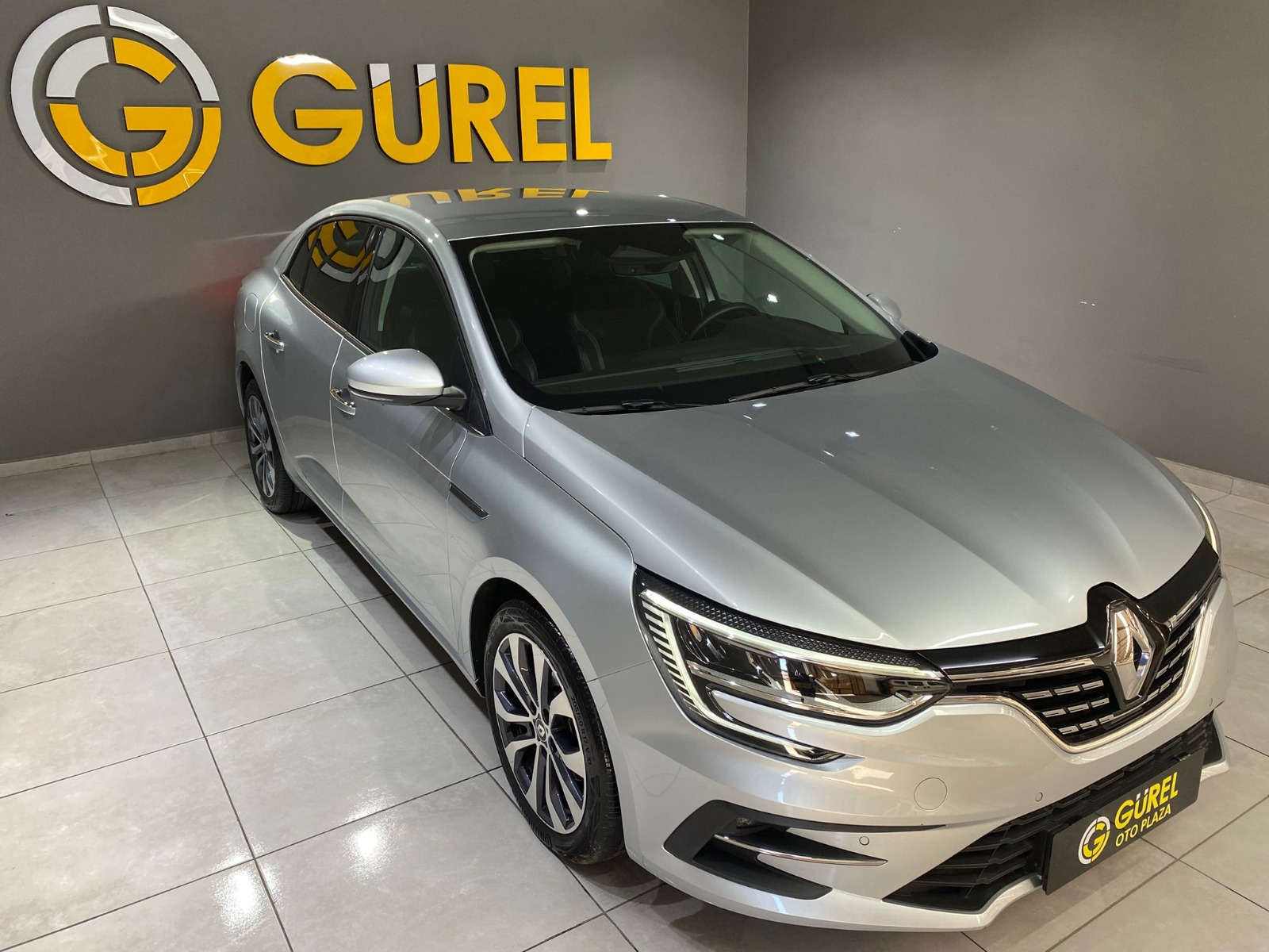 2024 Benzin Otomatik Renault Megane Gümüş Gri Gürel Tasarım Aksesuar Otomotiv San. Tic. Ltd. Şti.