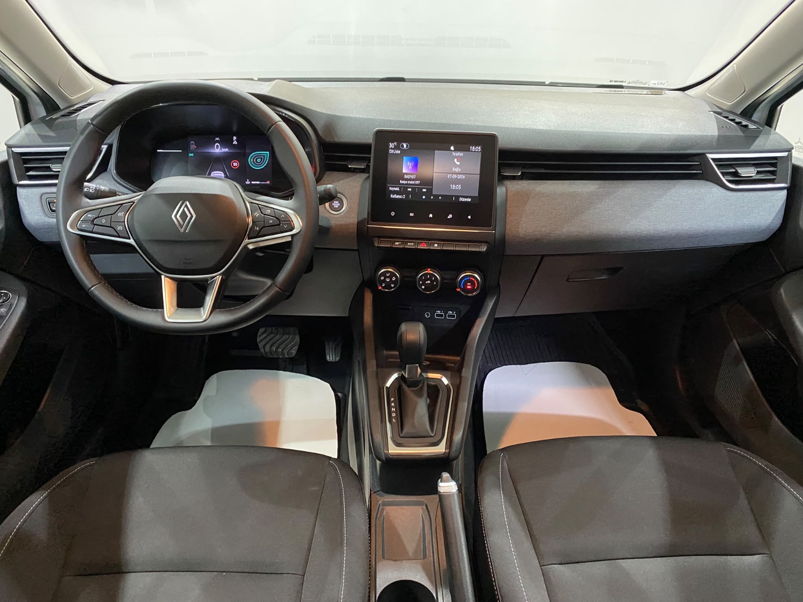 2026 Benzin Otomatik Renault Clio Beyaz Gürel Tasarım Aksesuar Otomotiv San. Tic. Ltd. Şti.
