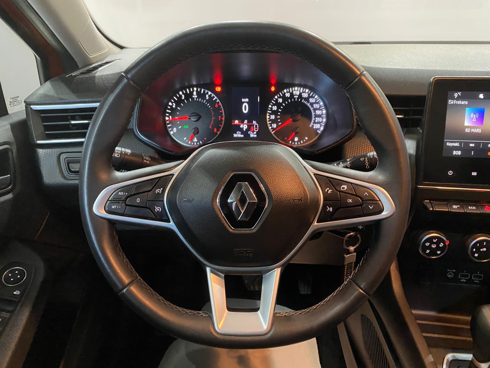 2021 Benzin Otomatik Renault Clio Turuncu Gürel Tasarım Aksesuar Otomotiv San. Tic. Ltd. Şti.