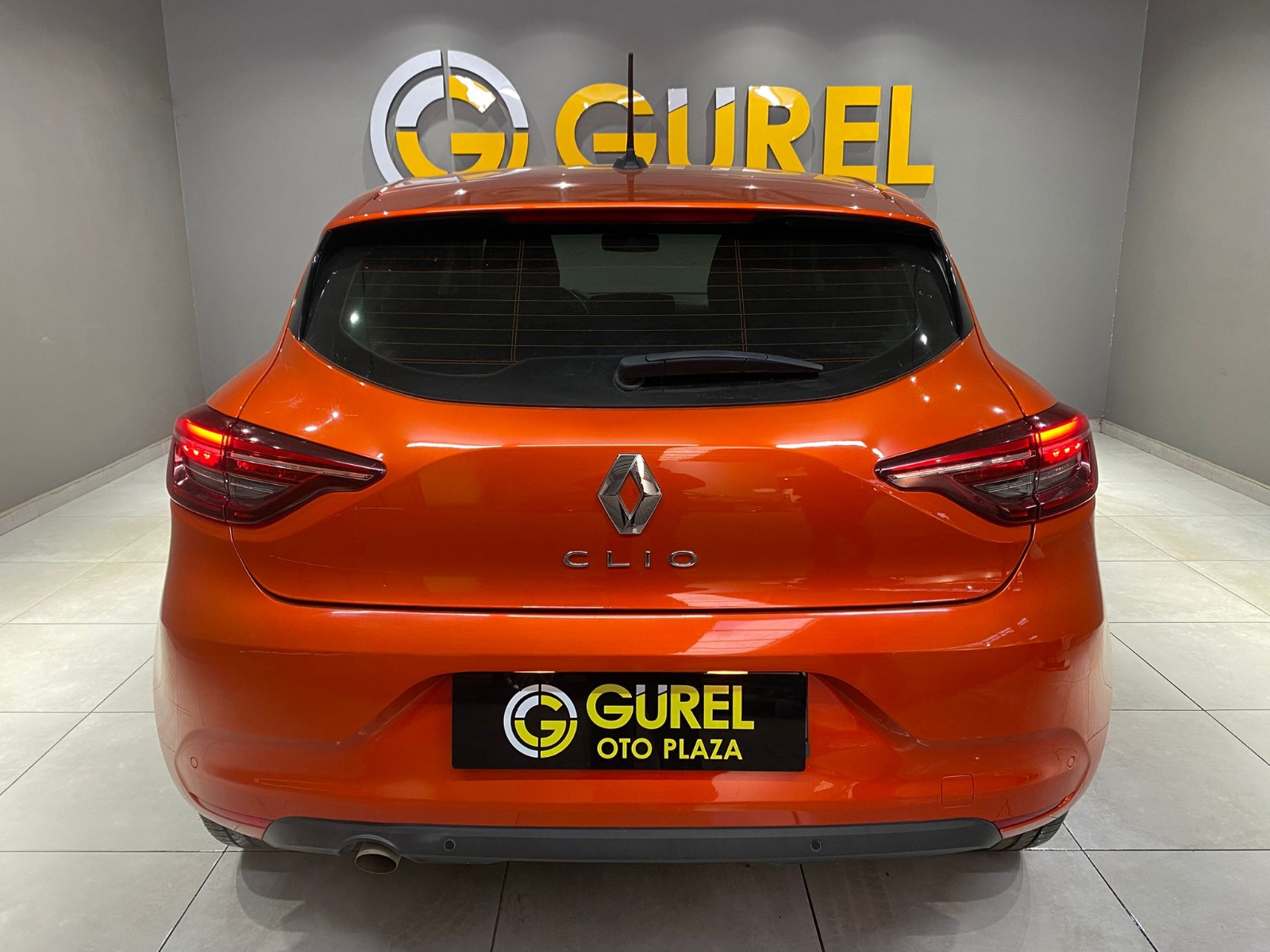 2021 Benzin Otomatik Renault Clio Turuncu Gürel Tasarım Aksesuar Otomotiv San. Tic. Ltd. Şti.