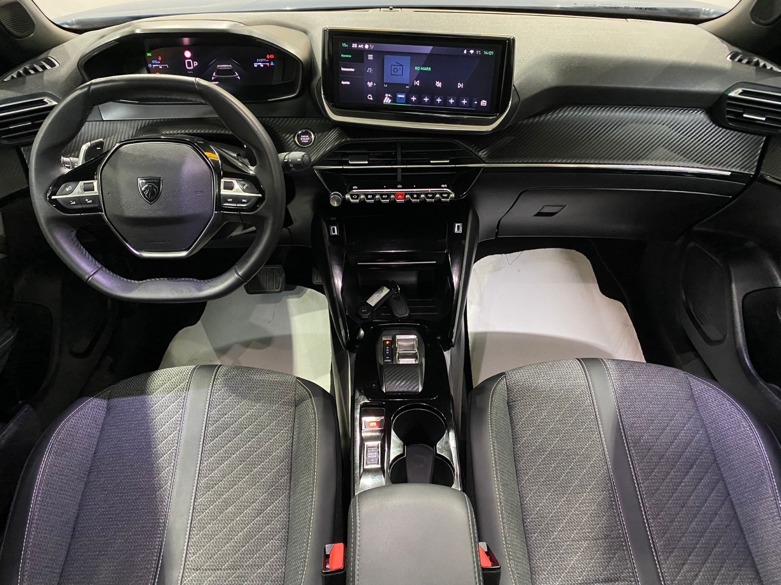 2025 Benzin Otomatik Peugeot 2008 Mavi Gürel Tasarım Aksesuar Otomotiv San. Tic. Ltd. Şti.