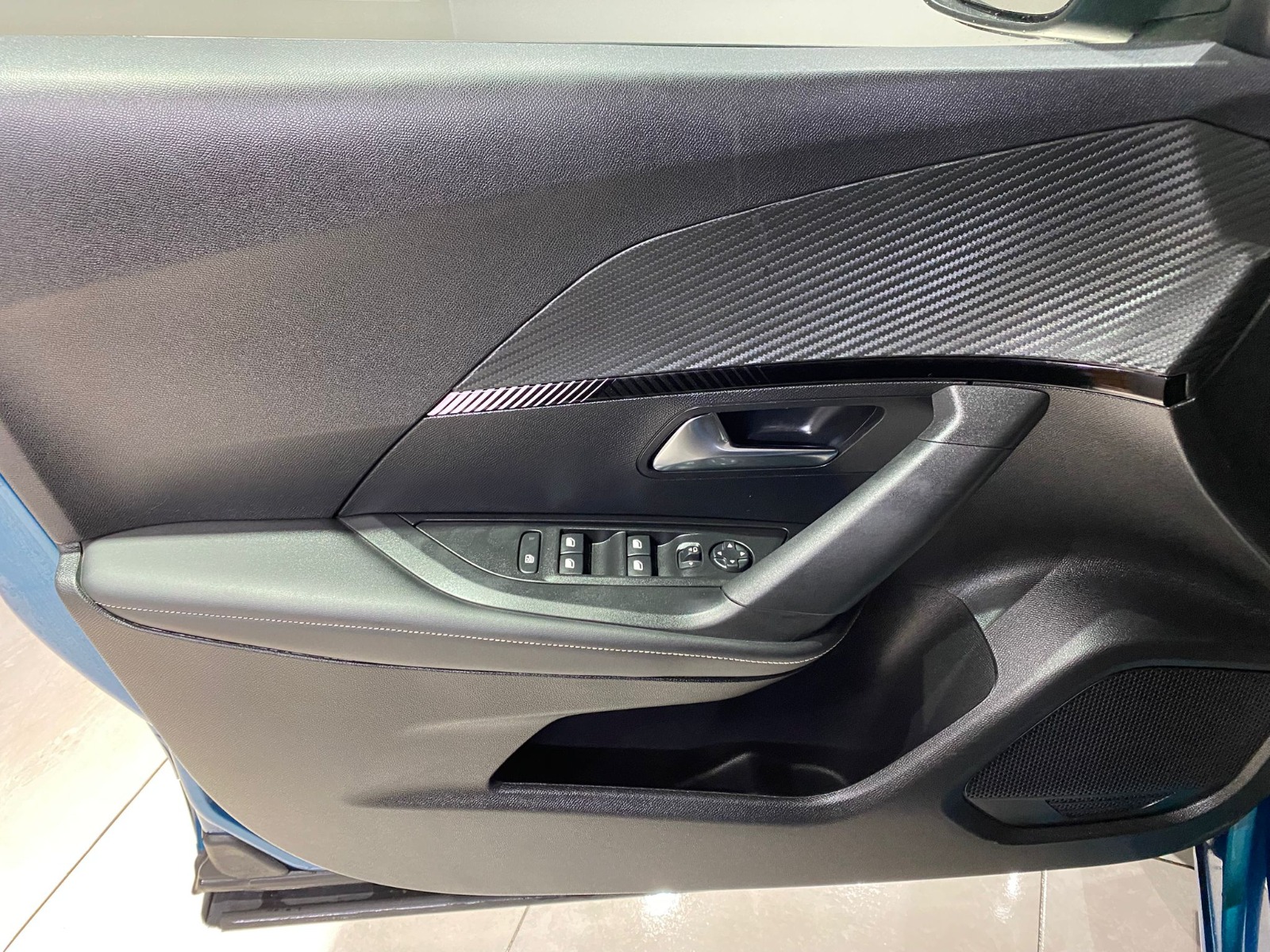 2025 Benzin Otomatik Peugeot 2008 Mavi Gürel Tasarım Aksesuar Otomotiv San. Tic. Ltd. Şti.