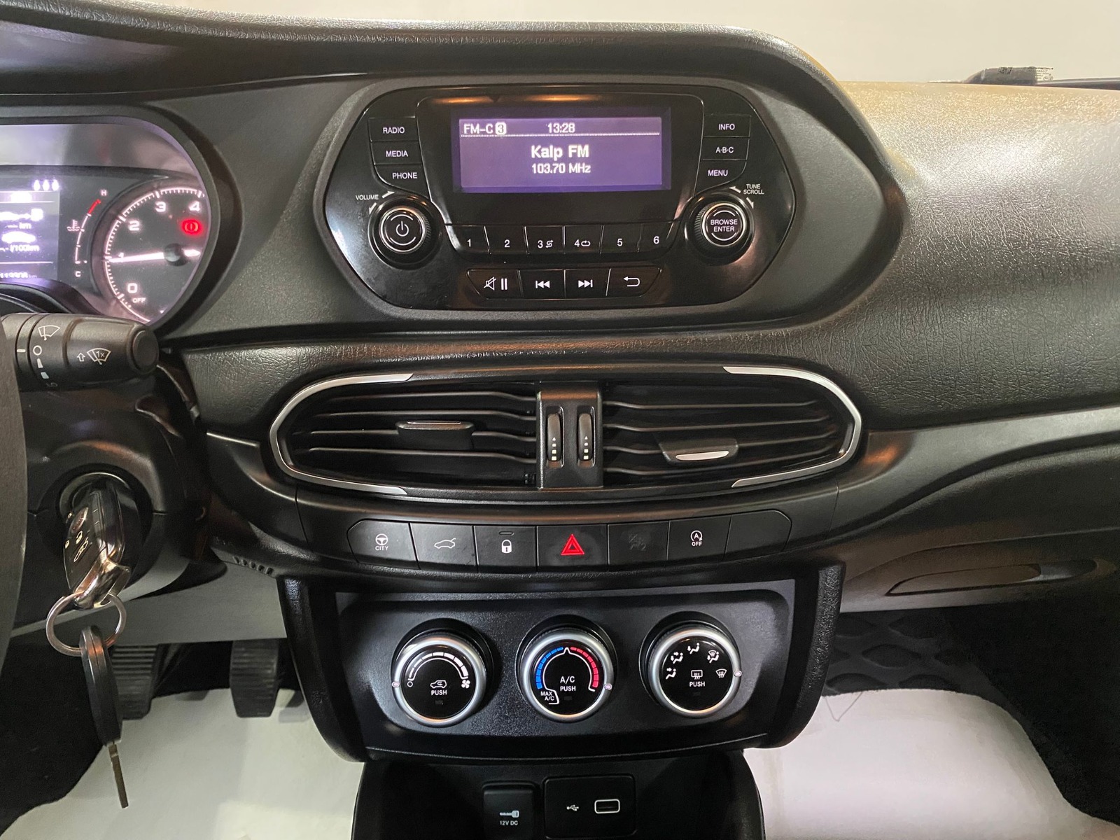 2022 Dizel Manuel Fiat Egea Beyaz Gürel Tasarım Aksesuar Otomotiv San. Tic. Ltd. Şti.