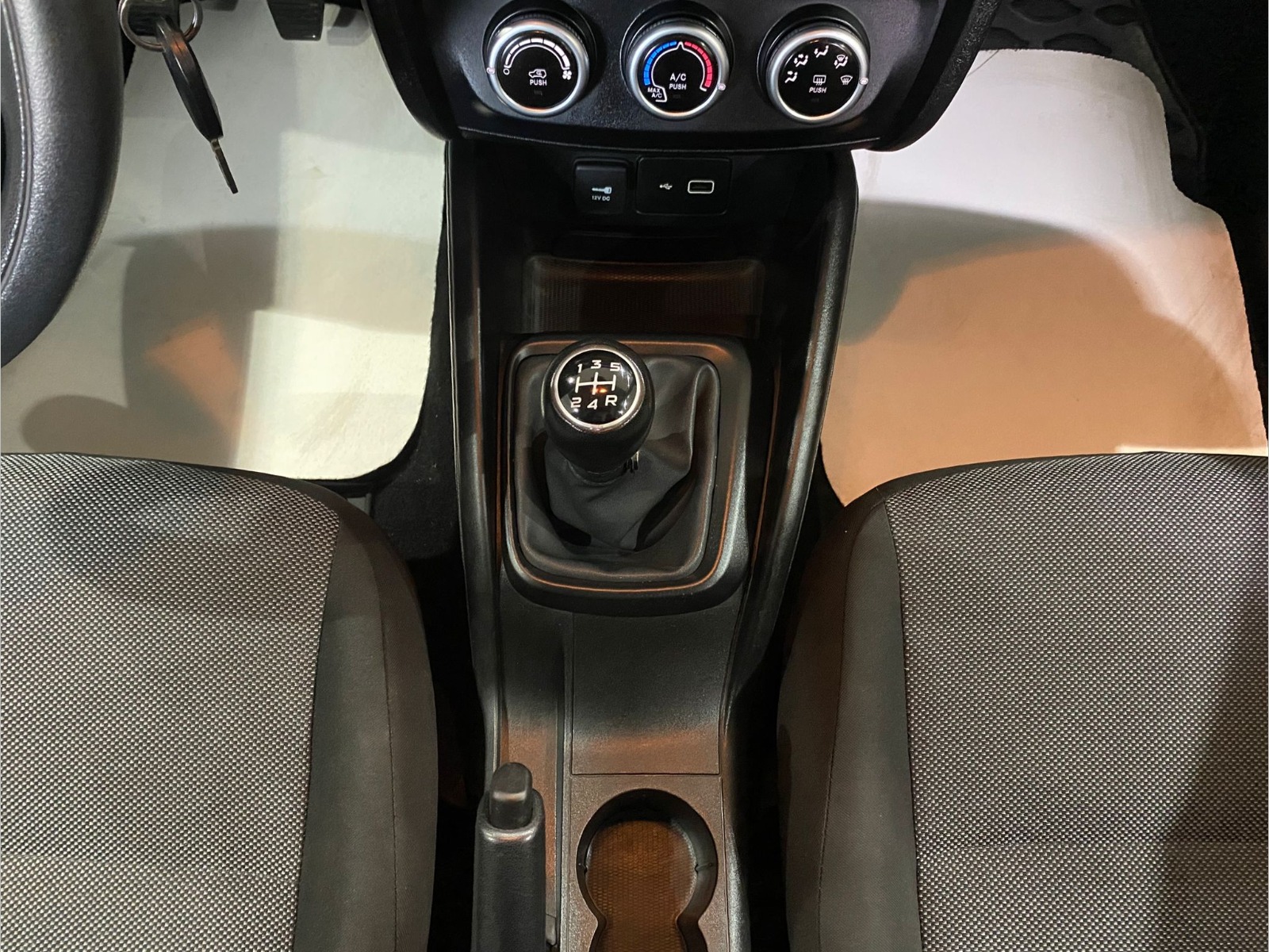 2022 Dizel Manuel Fiat Egea Beyaz Gürel Tasarım Aksesuar Otomotiv San. Tic. Ltd. Şti.