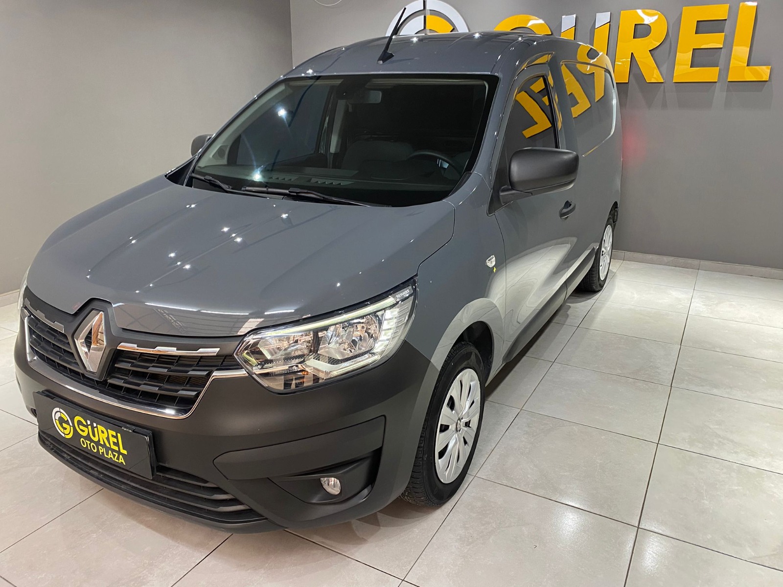 2023 Dizel Manuel Renault Express Gri Gürel Tasarım Aksesuar Otomotiv San. Tic. Ltd. Şti.