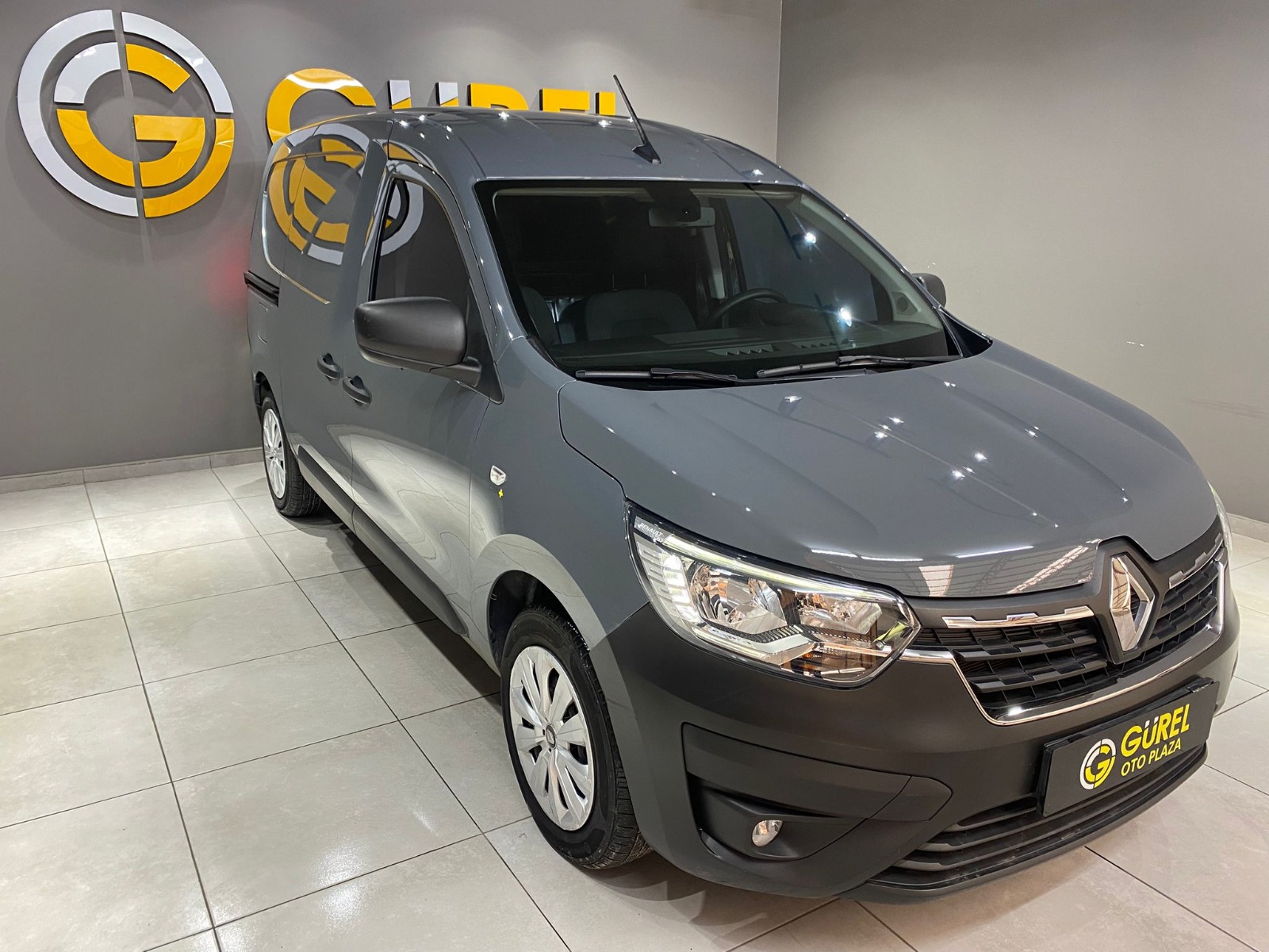 2023 Dizel Manuel Renault Express Gri Gürel Tasarım Aksesuar Otomotiv San. Tic. Ltd. Şti.