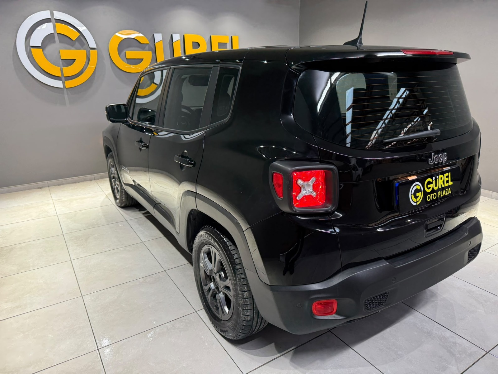 2022 Benzin Otomatik Jeep Renegade Siyah Gürel Tasarım Aksesuar Otomotiv San. Tic. Ltd. Şti.
