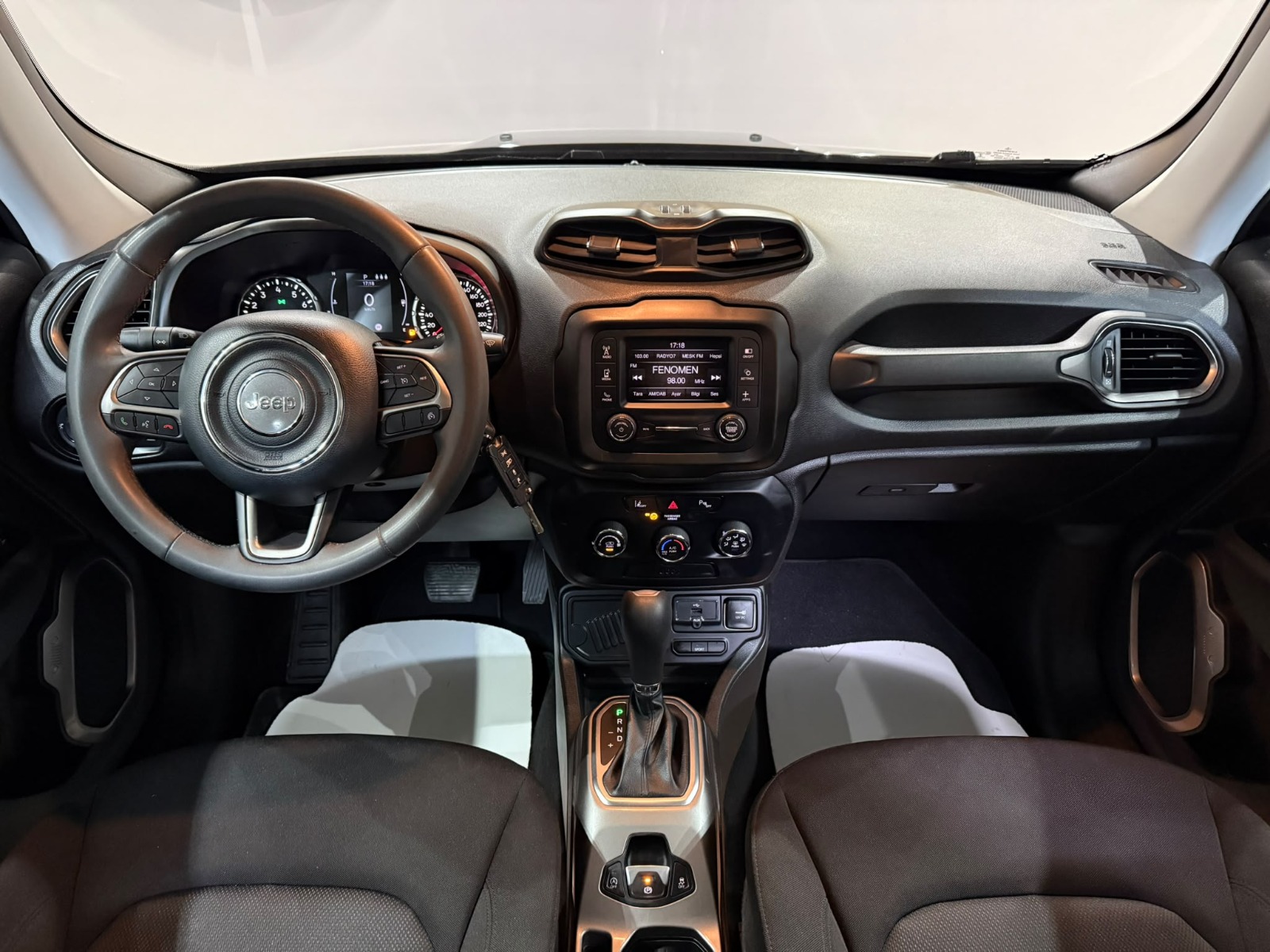 2022 Benzin Otomatik Jeep Renegade Siyah Gürel Tasarım Aksesuar Otomotiv San. Tic. Ltd. Şti.