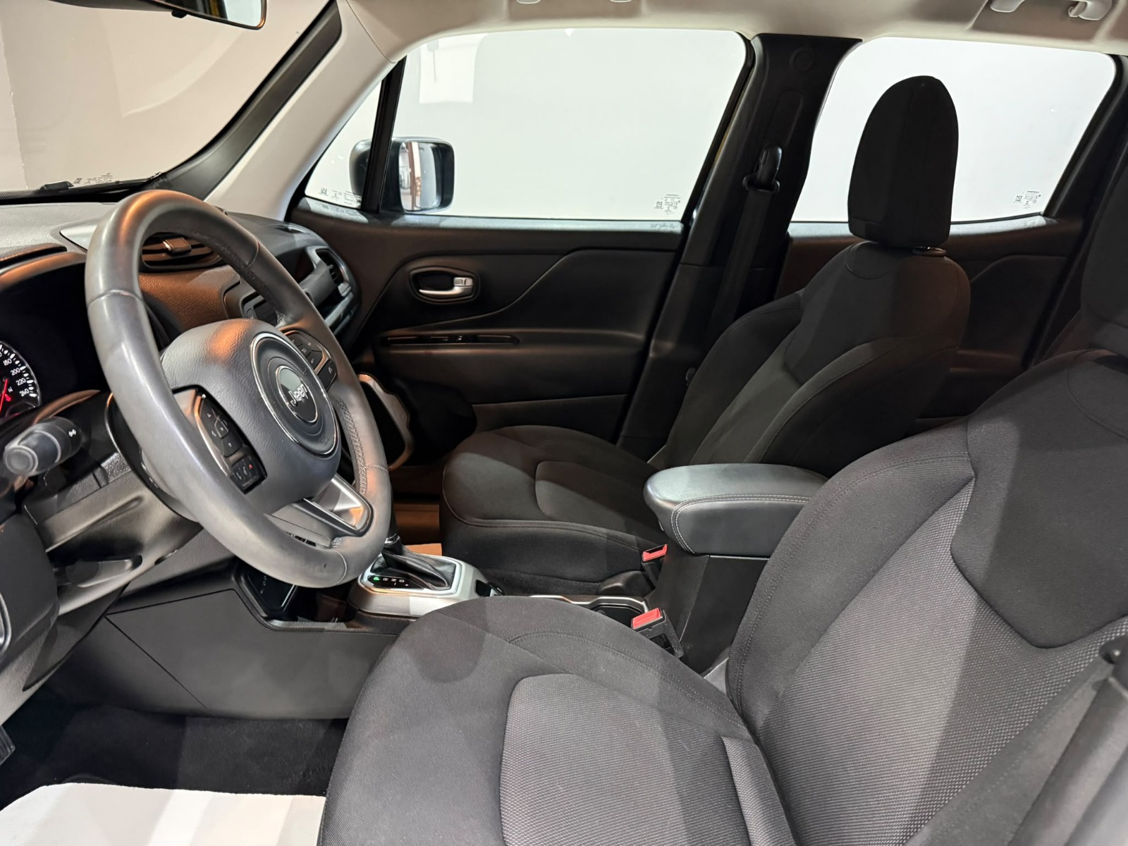 2022 Benzin Otomatik Jeep Renegade Siyah Gürel Tasarım Aksesuar Otomotiv San. Tic. Ltd. Şti.