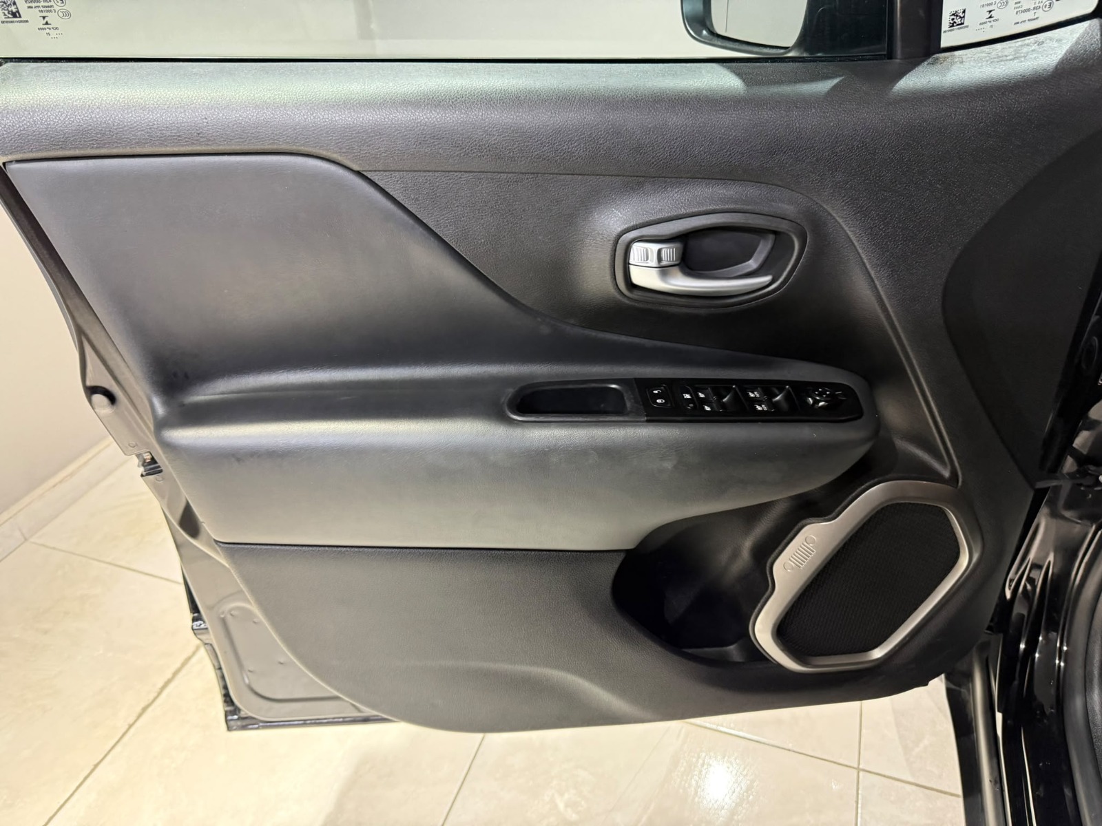 2022 Benzin Otomatik Jeep Renegade Siyah Gürel Tasarım Aksesuar Otomotiv San. Tic. Ltd. Şti.