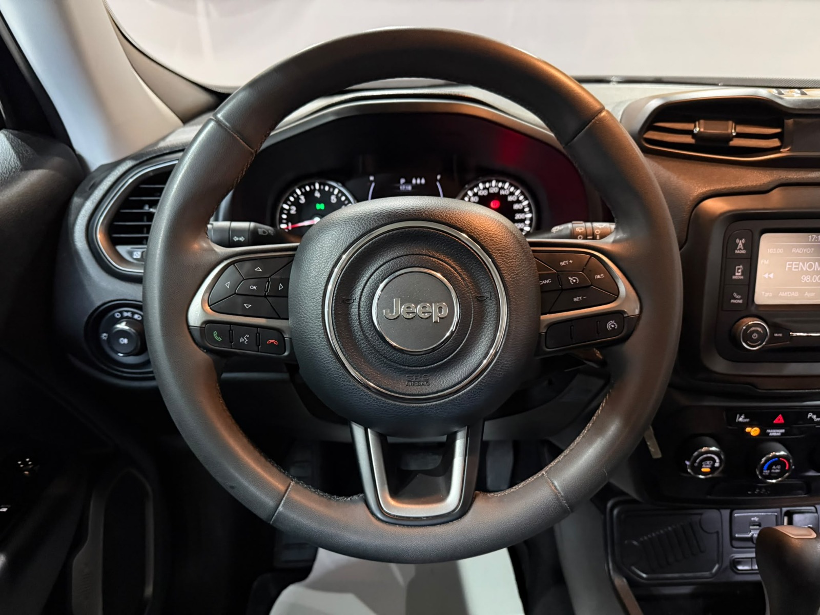2022 Benzin Otomatik Jeep Renegade Siyah Gürel Tasarım Aksesuar Otomotiv San. Tic. Ltd. Şti.