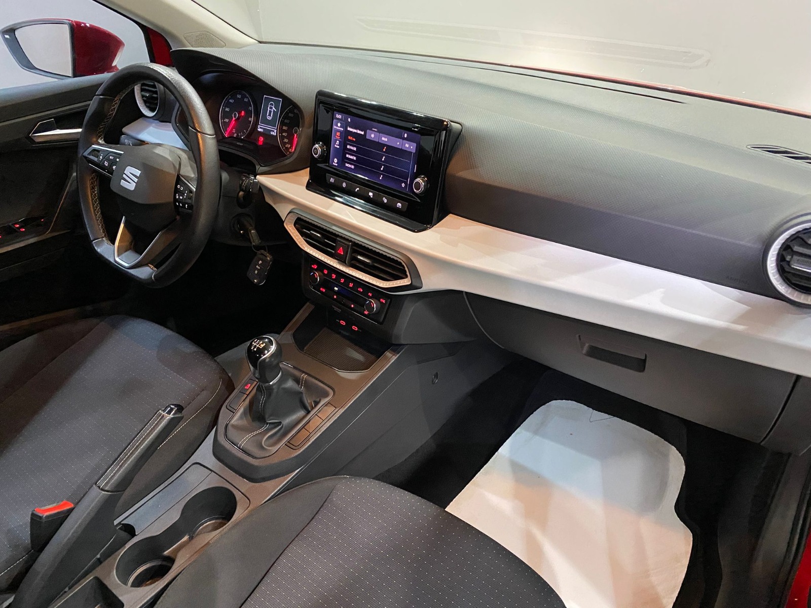 2021 Benzin Manuel Seat Ibiza Kırmızı Gürel Tasarım Aksesuar Otomotiv San. Tic. Ltd. Şti.