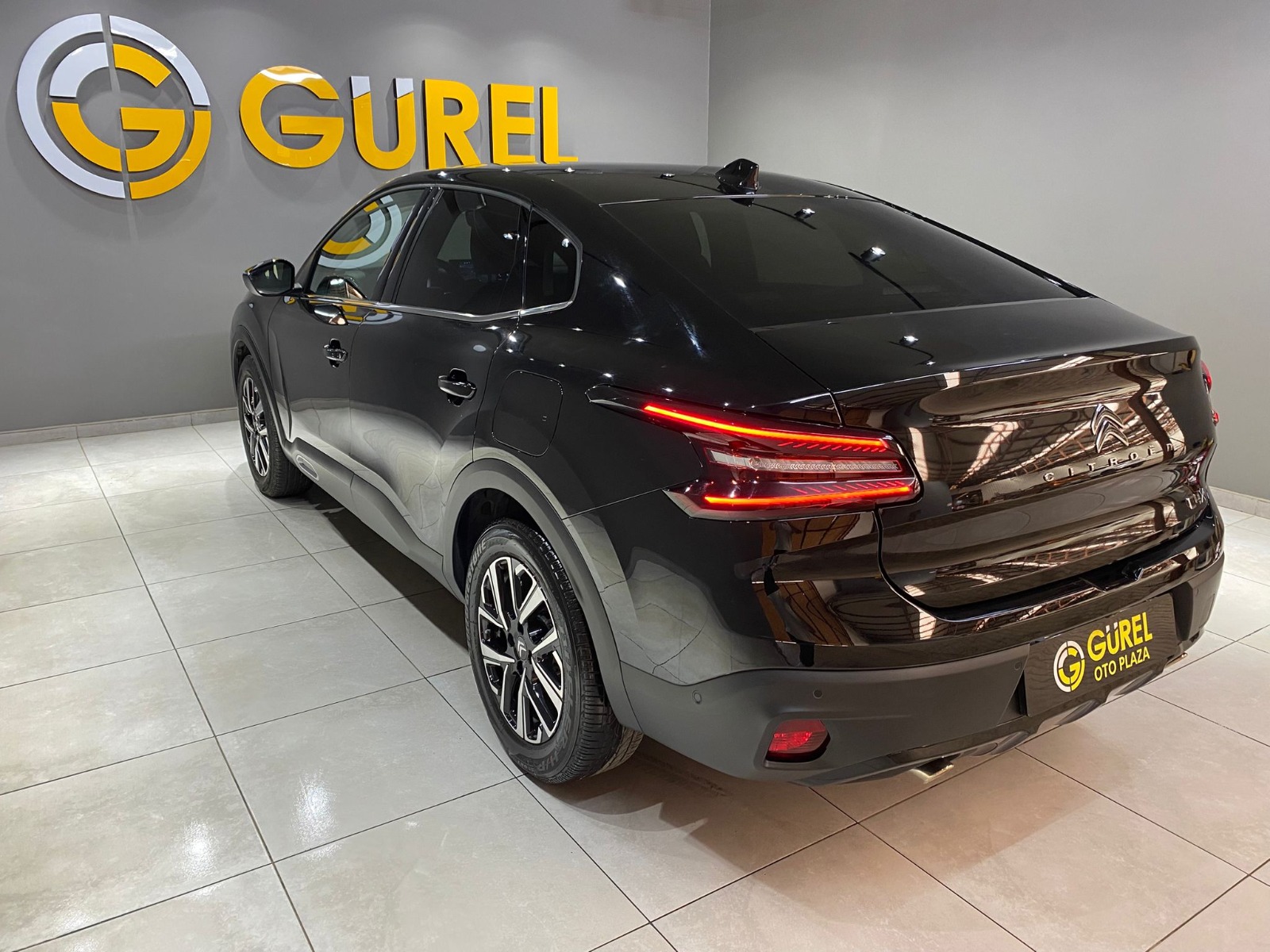2024 Benzin Otomatik Citroen C4 X Siyah Gürel Tasarım Aksesuar Otomotiv San. Tic. Ltd. Şti.