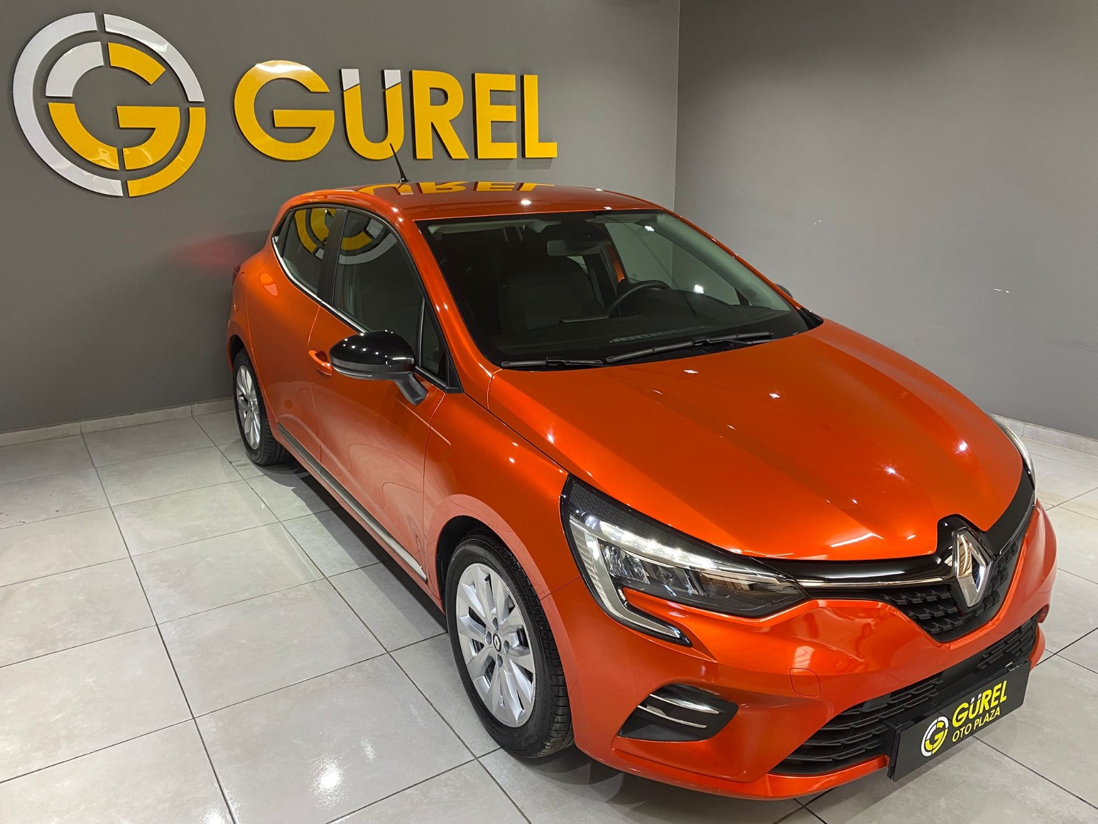 2022 Benzin Otomatik Renault Clio Turuncu Gürel Tasarım Aksesuar Otomotiv San. Tic. Ltd. Şti.