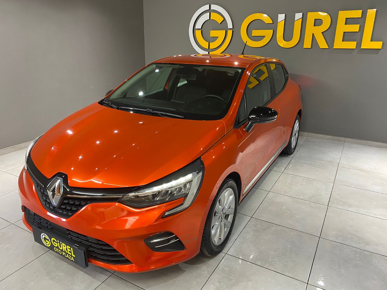 2022 Benzin Otomatik Renault Clio Turuncu Gürel Tasarım Aksesuar Otomotiv San. Tic. Ltd. Şti.