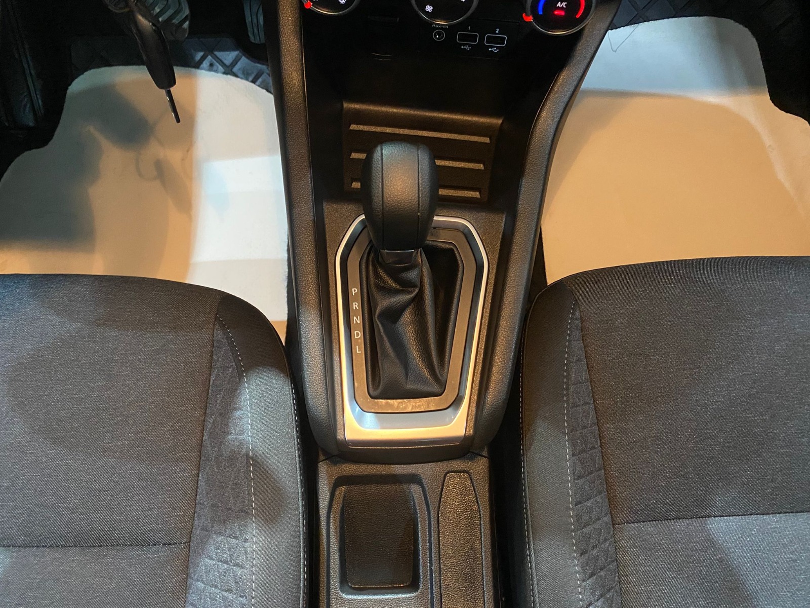 2022 Benzin Otomatik Renault Clio Turuncu Gürel Tasarım Aksesuar Otomotiv San. Tic. Ltd. Şti.