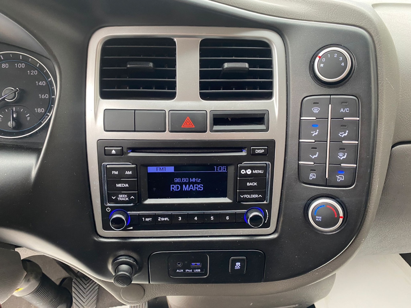 TaksitliOto.Net | 2.El Hyundai H 100 | Manuel & Dizel | Beyaz | İzmir.2el 2023 Dizel Manuel Hyundai H Beyaz Gürel Tasarım Aksesuar Otomotiv San. Tic. Ltd. Şti.