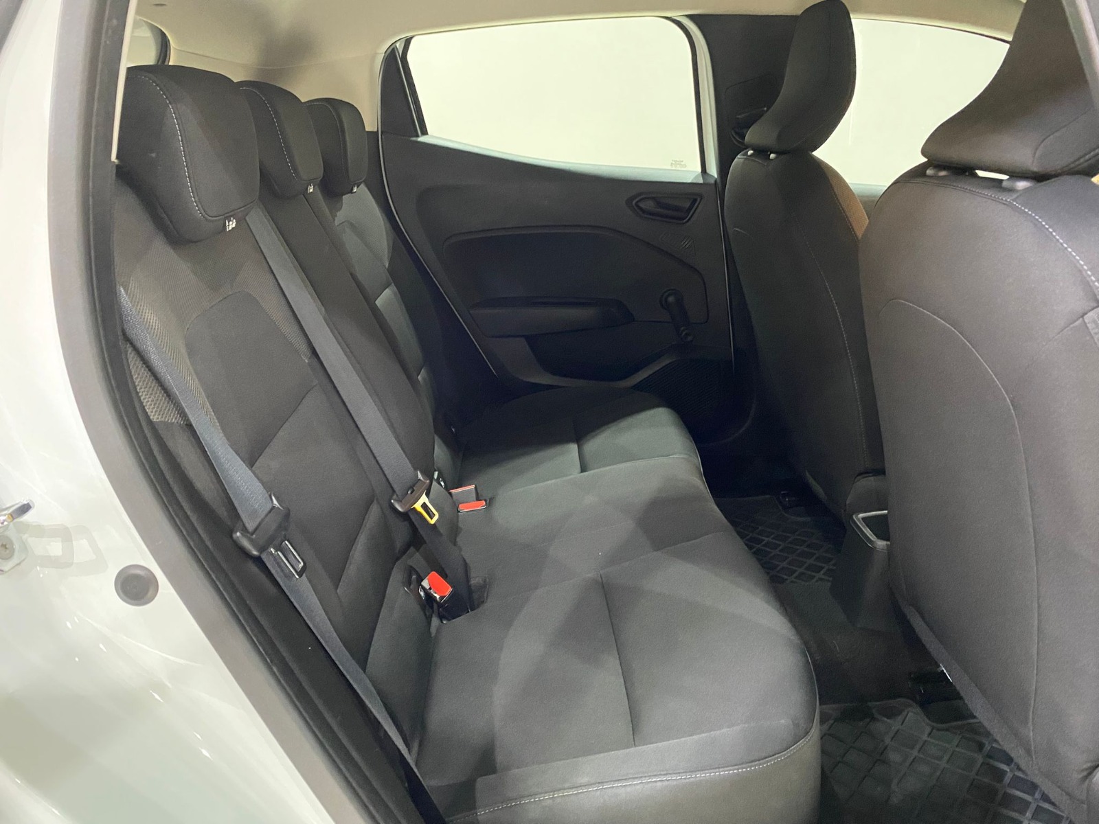 2022 Benzin Otomatik Renault Clio Beyaz Gürel Tasarım Aksesuar Otomotiv San. Tic. Ltd. Şti.