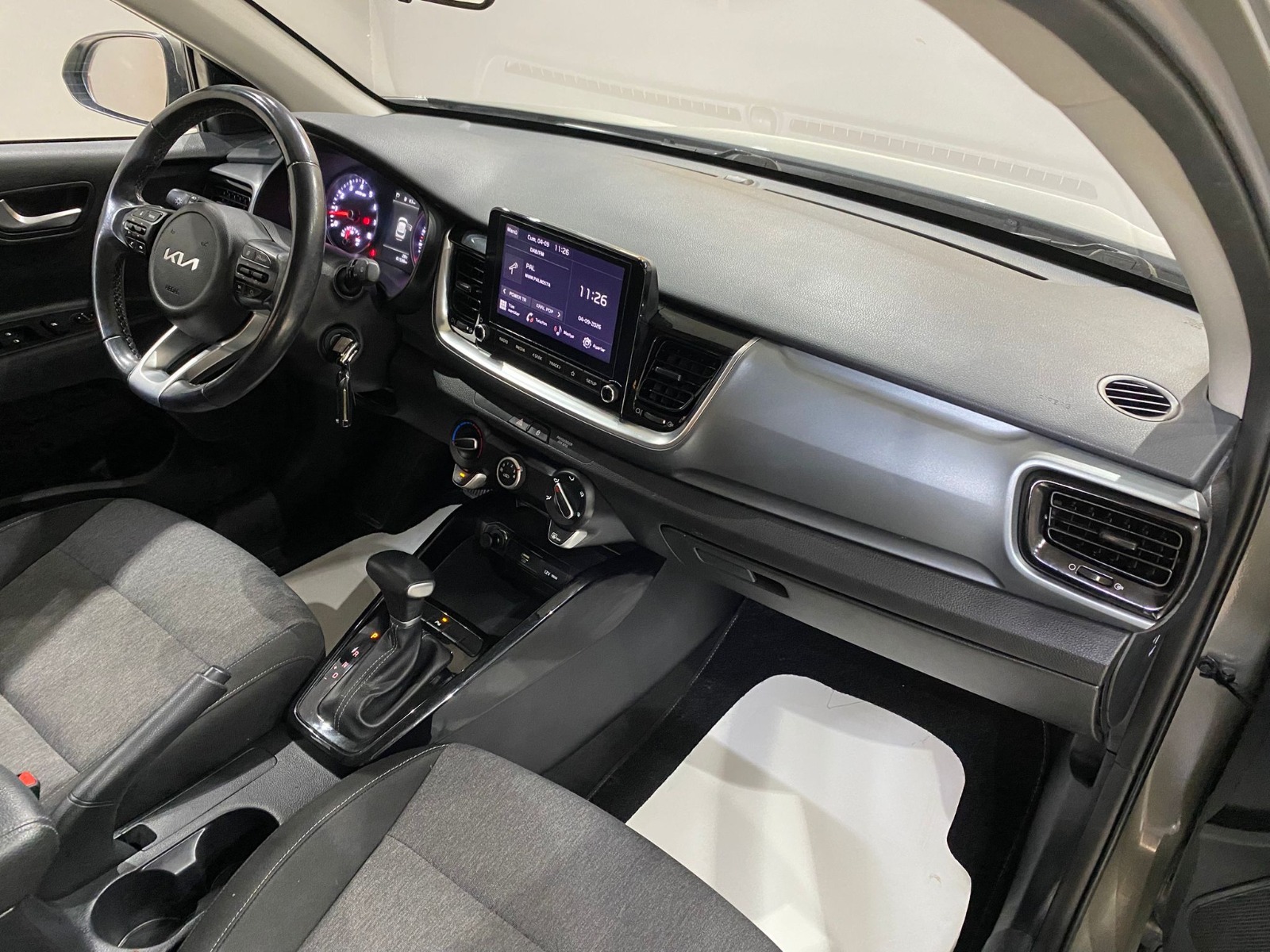 2023 Benzin Otomatik Kia Stonic Yeşil Gürel Tasarım Aksesuar Otomotiv San. Tic. Ltd. Şti.