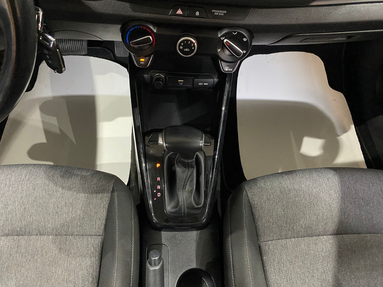 2023 Benzin Otomatik Kia Stonic Yeşil Gürel Tasarım Aksesuar Otomotiv San. Tic. Ltd. Şti.