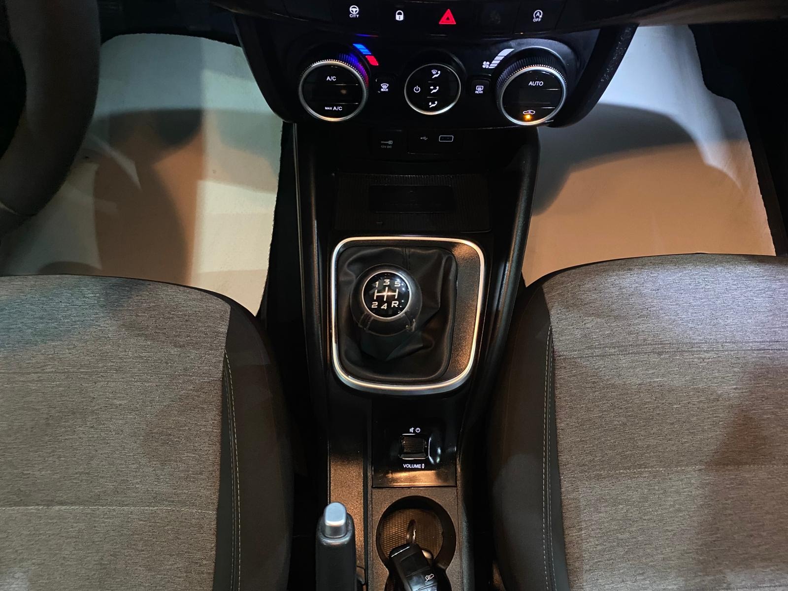 2021 Benzin Manuel Fiat Egea Turuncu Gürel Tasarım Aksesuar Otomotiv San. Tic. Ltd. Şti.