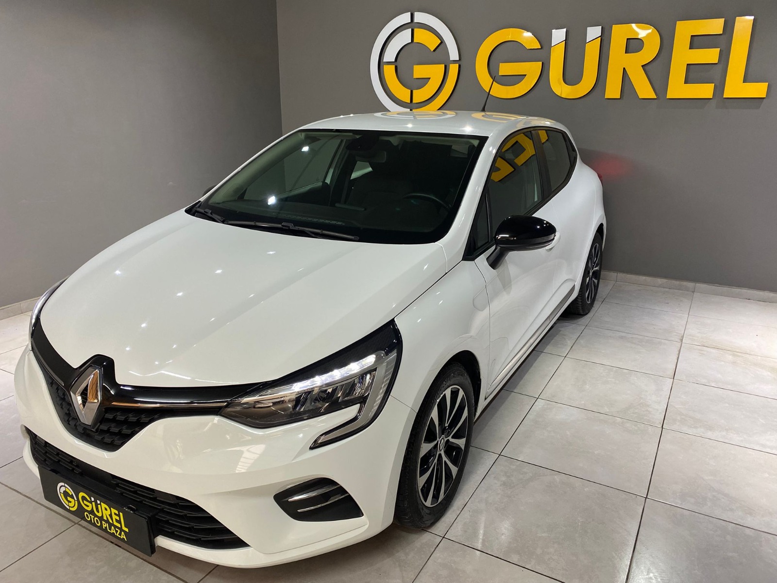 2023 Benzin Manuel Renault Clio Beyaz Gürel Tasarım Aksesuar Otomotiv San. Tic. Ltd. Şti.