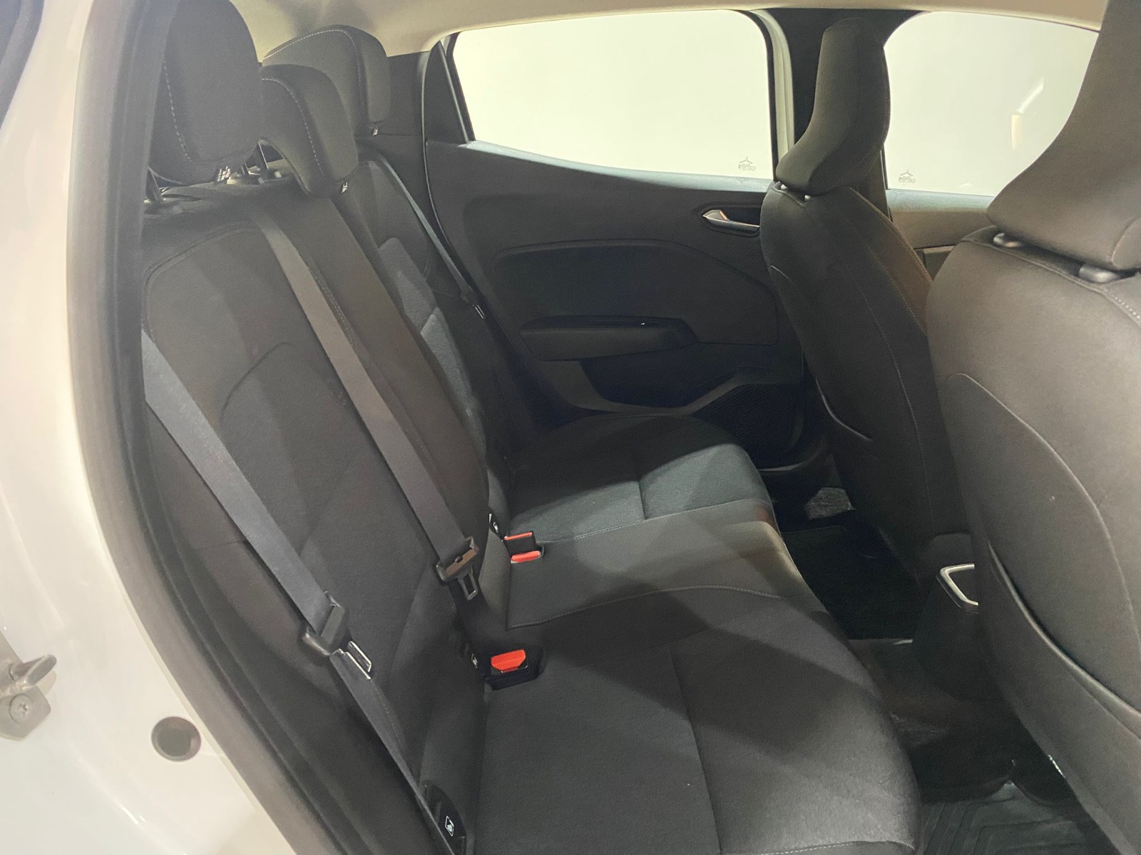2023 Benzin Manuel Renault Clio Beyaz Gürel Tasarım Aksesuar Otomotiv San. Tic. Ltd. Şti.