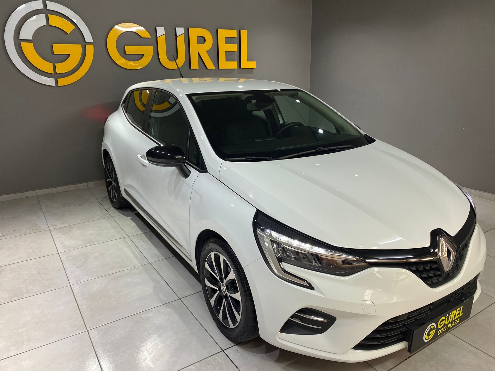 2023 Benzin Manuel Renault Clio Beyaz Gürel Tasarım Aksesuar Otomotiv San. Tic. Ltd. Şti.