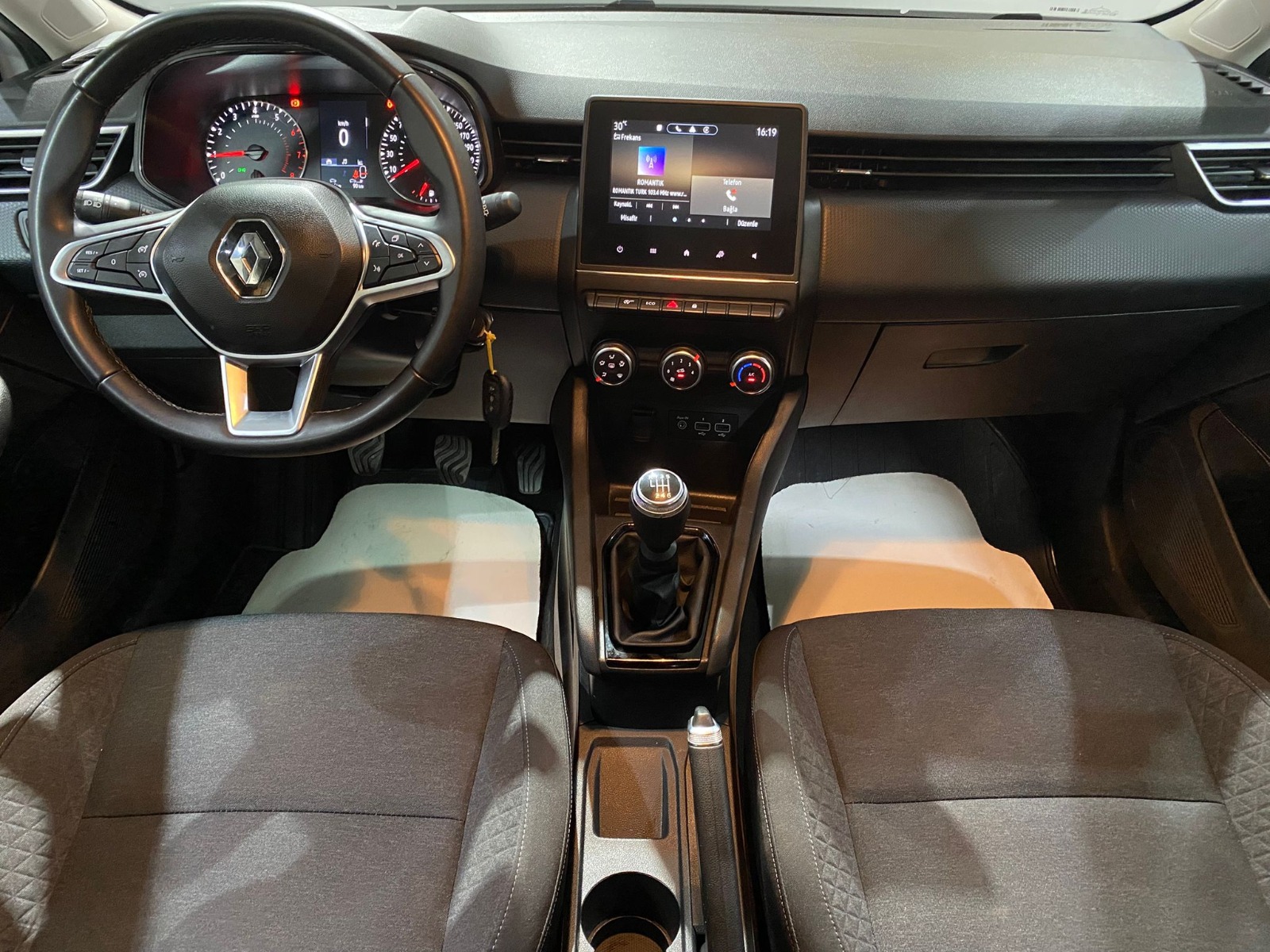 2023 Benzin Manuel Renault Clio Beyaz Gürel Tasarım Aksesuar Otomotiv San. Tic. Ltd. Şti.