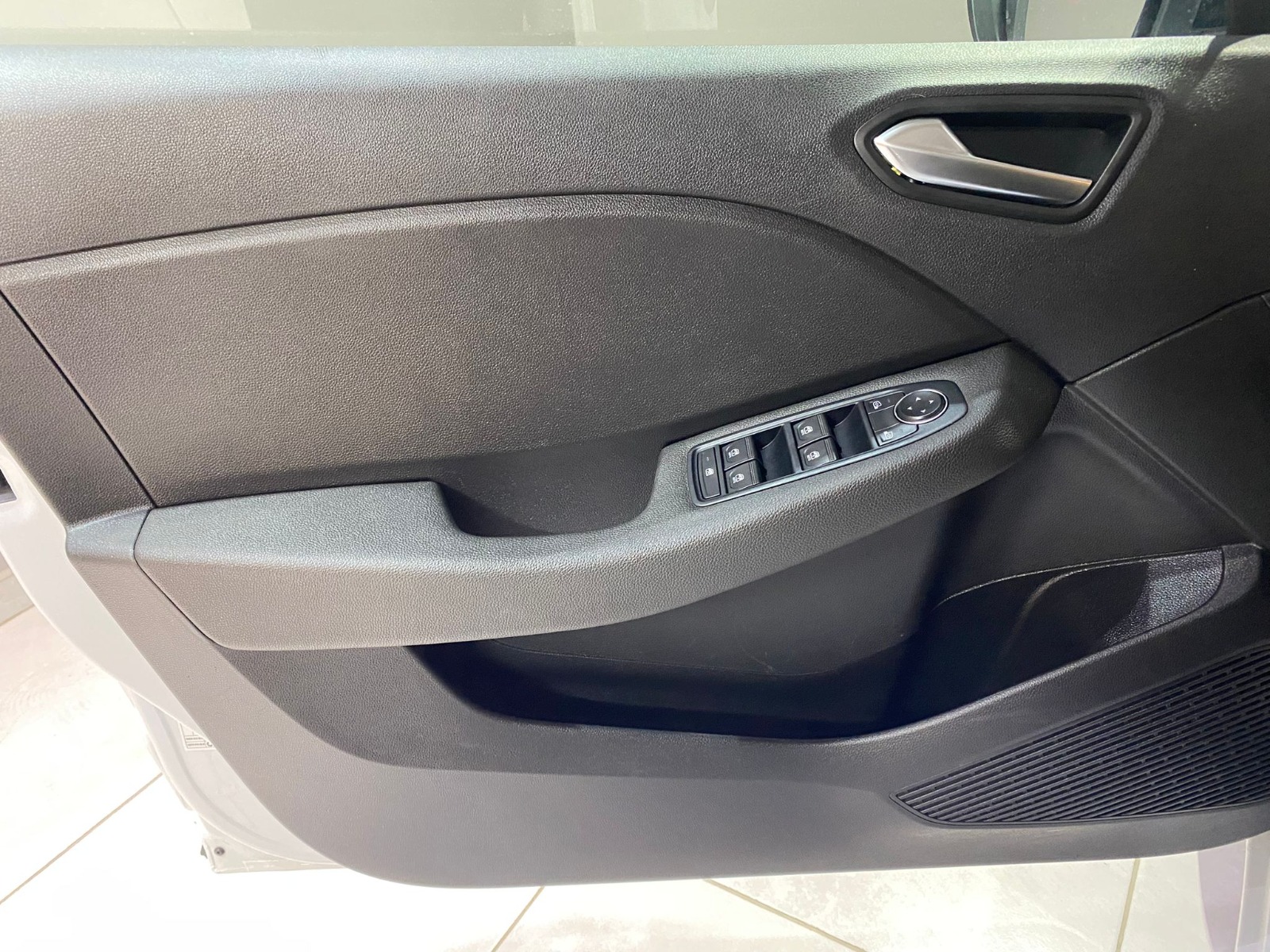 2023 Benzin Manuel Renault Clio Beyaz Gürel Tasarım Aksesuar Otomotiv San. Tic. Ltd. Şti.