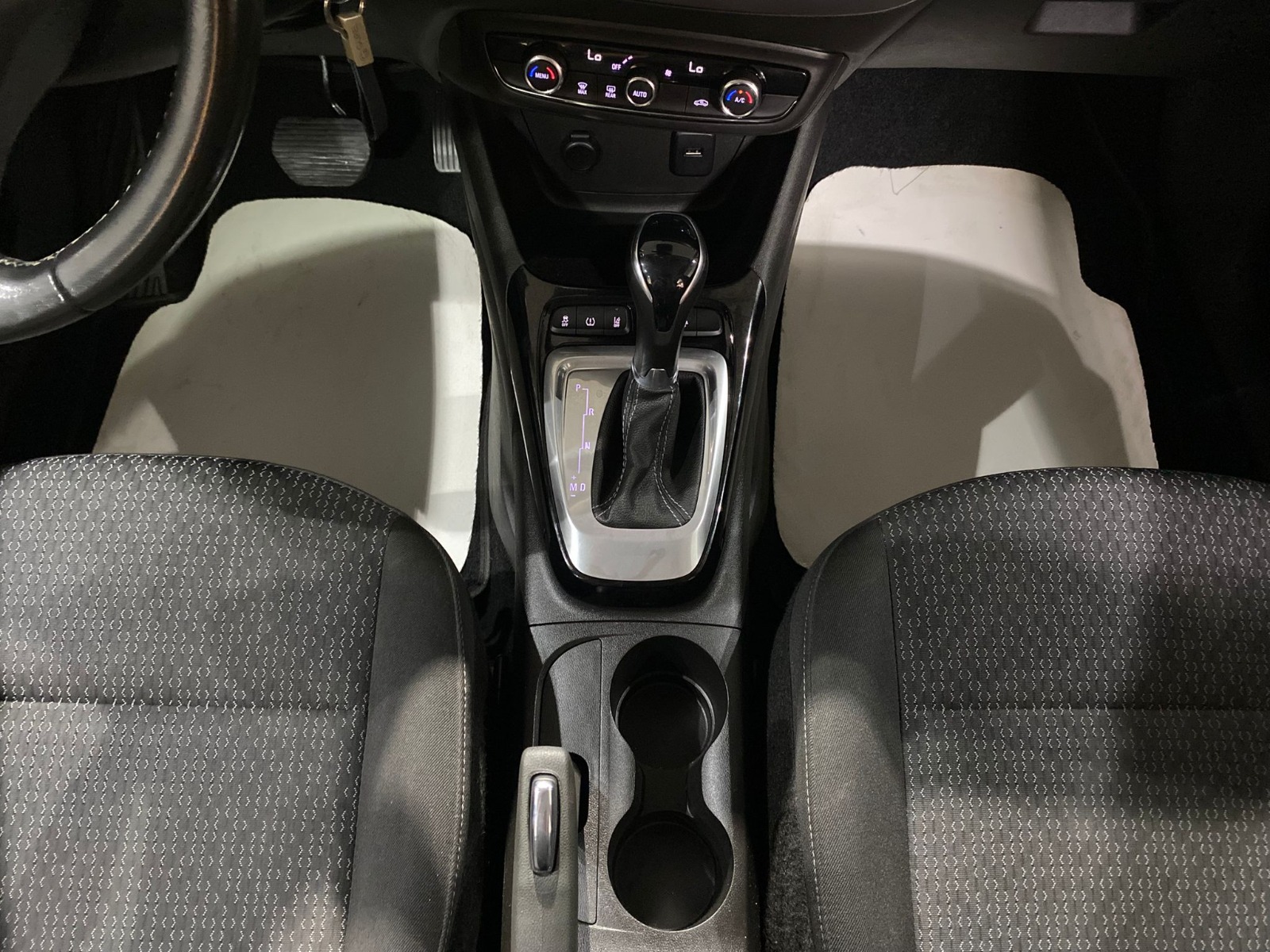 2022 Benzin Otomatik Opel Crossland Gri Gürel Tasarım Aksesuar Otomotiv San. Tic. Ltd. Şti.