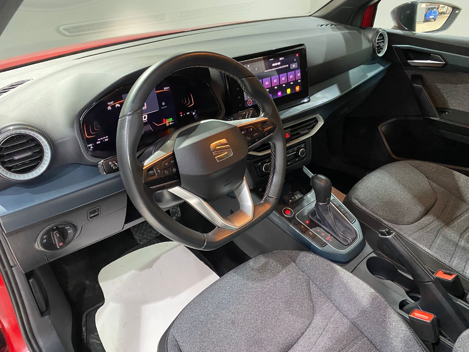 2024 Benzin Otomatik Seat Arona Kırmızı Gürel Tasarım Aksesuar Otomotiv San. Tic. Ltd. Şti.