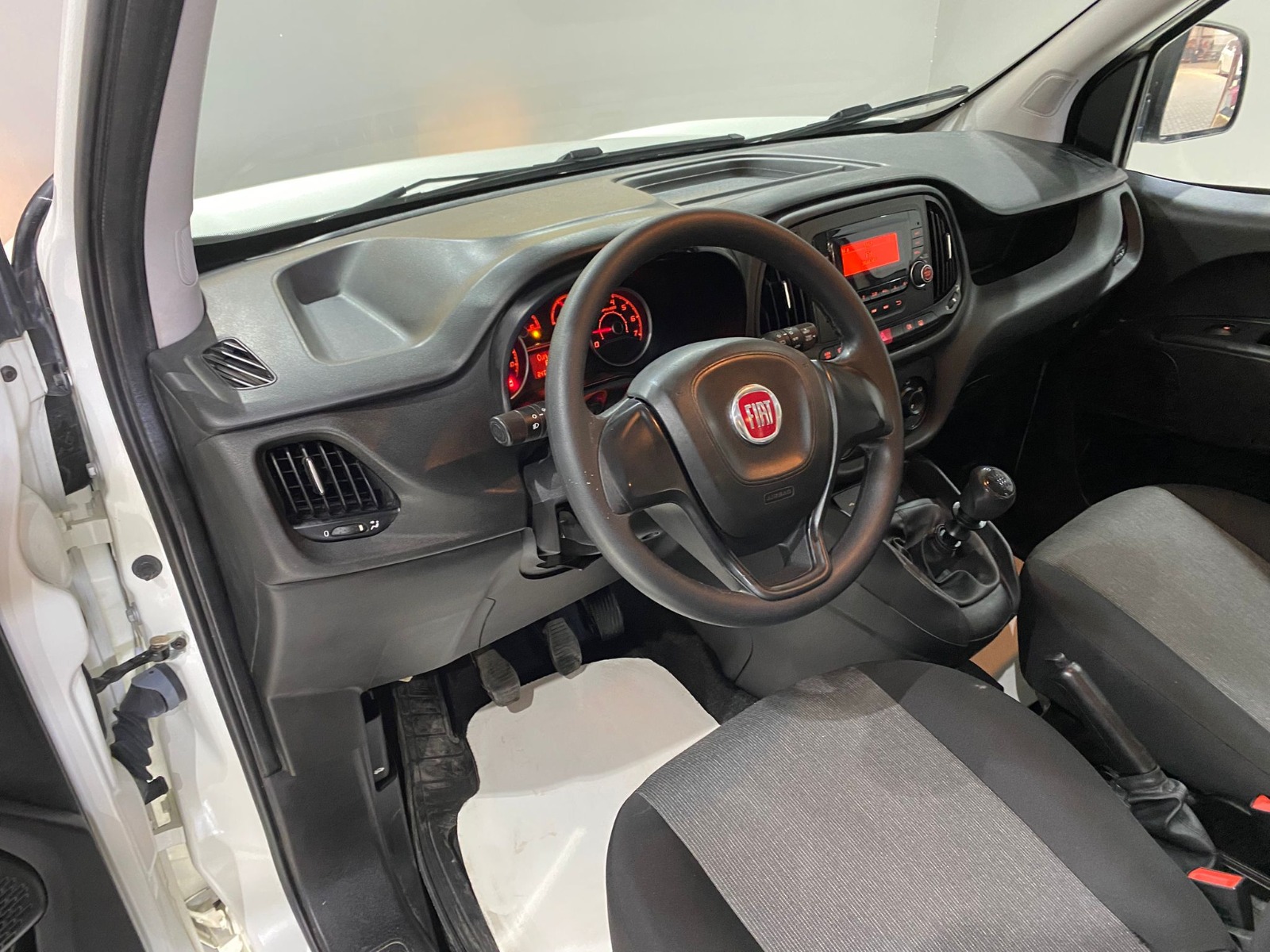 2022 Dizel Manuel Fiat Doblo Beyaz Gürel Tasarım Aksesuar Otomotiv San. Tic. Ltd. Şti.