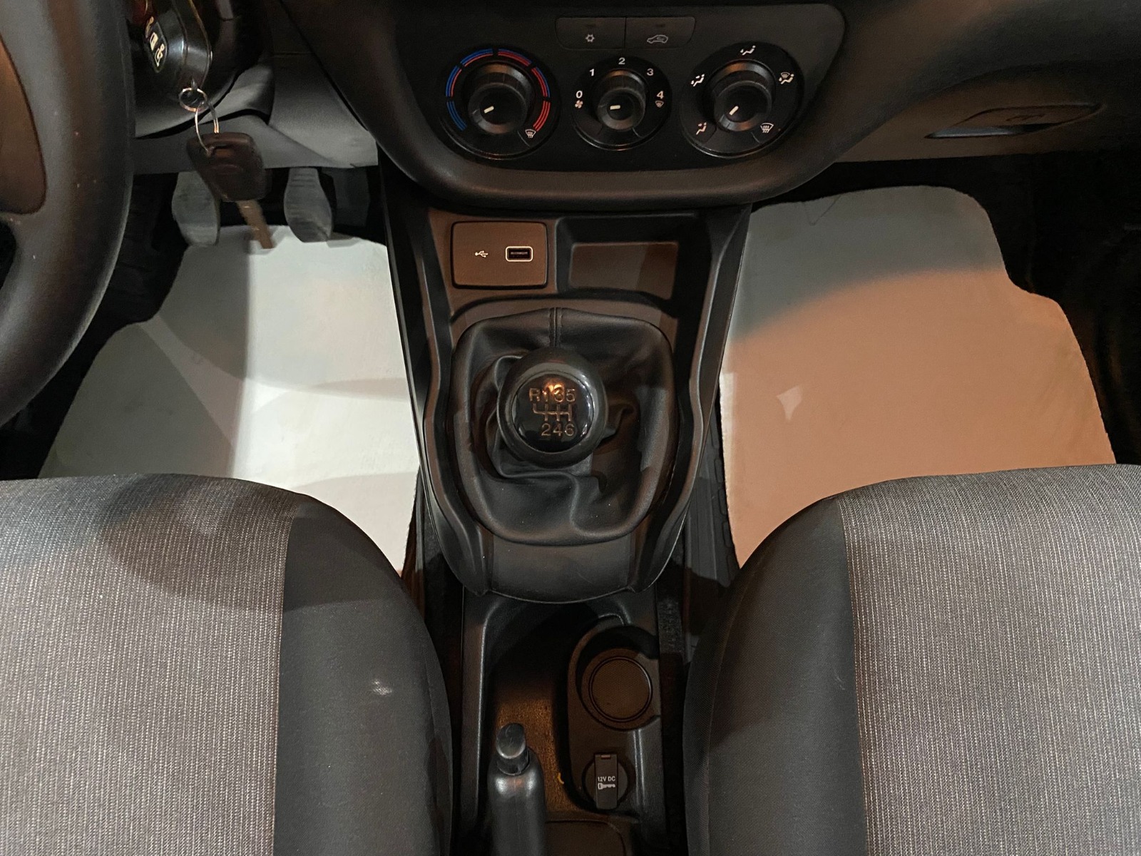 2022 Dizel Manuel Fiat Doblo Beyaz Gürel Tasarım Aksesuar Otomotiv San. Tic. Ltd. Şti.