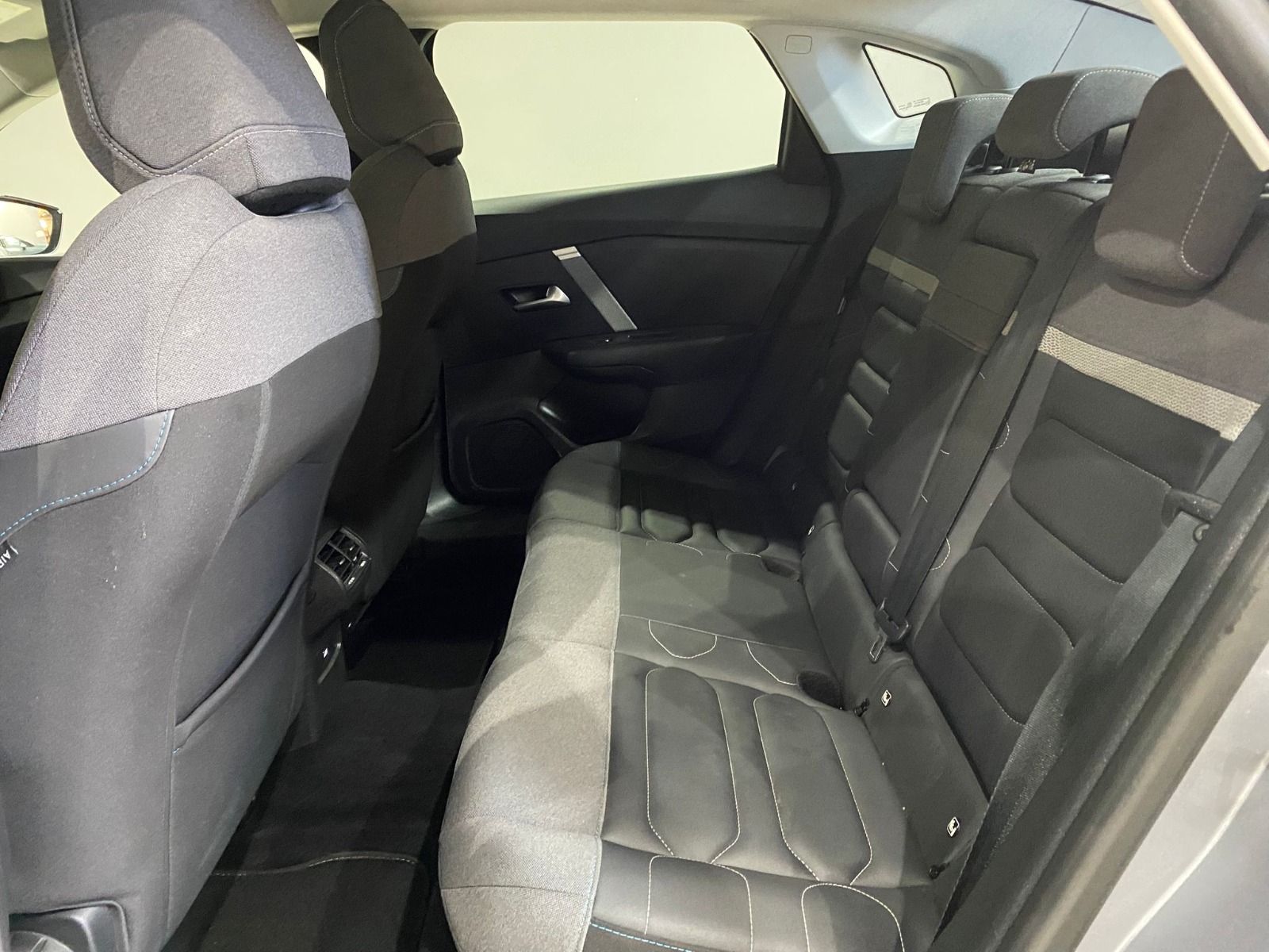 2024 Benzin Otomatik Citroen C4 X Gri Gürel Tasarım Aksesuar Otomotiv San. Tic. Ltd. Şti.