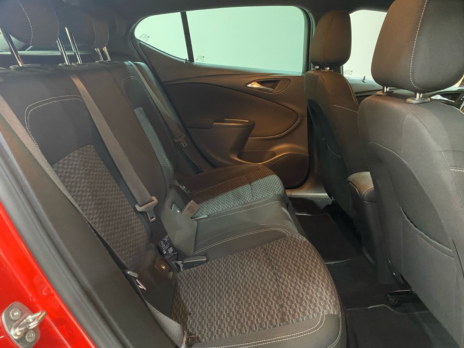 2017 Benzin Otomatik Opel Astra Kırmızı Gürel Tasarım Aksesuar Otomotiv San. Tic. Ltd. Şti.