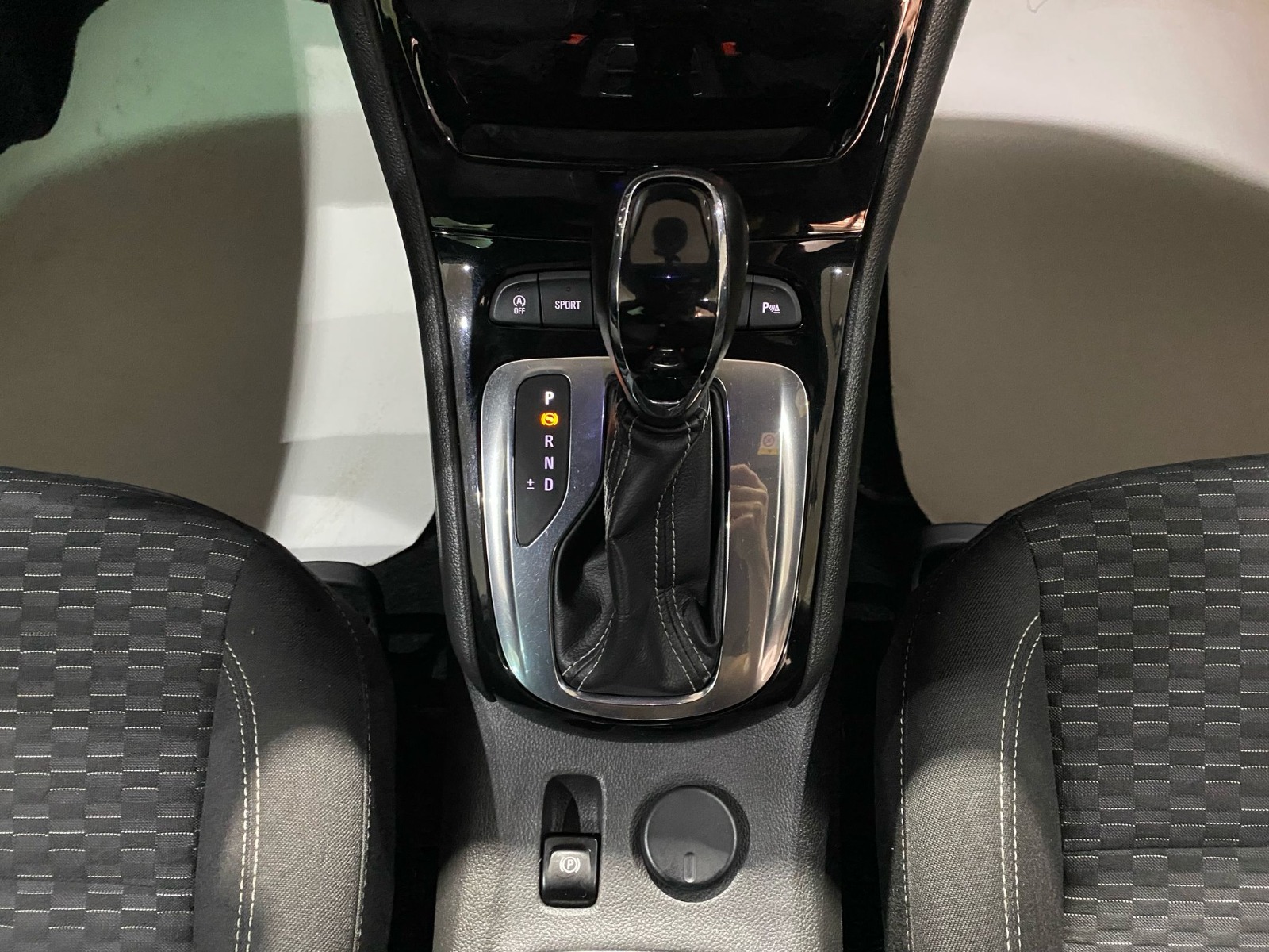 2017 Benzin Otomatik Opel Astra Kırmızı Gürel Tasarım Aksesuar Otomotiv San. Tic. Ltd. Şti.