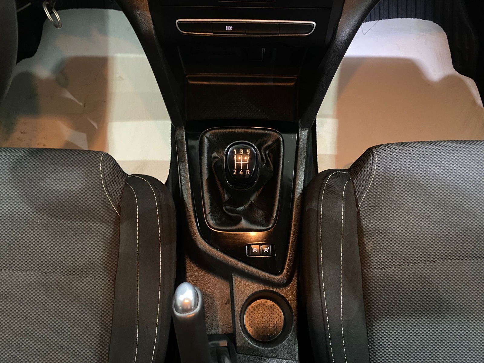 2018 Benzin Manuel Renault Megane Beyaz Gürel Tasarım Aksesuar Otomotiv San. Tic. Ltd. Şti.