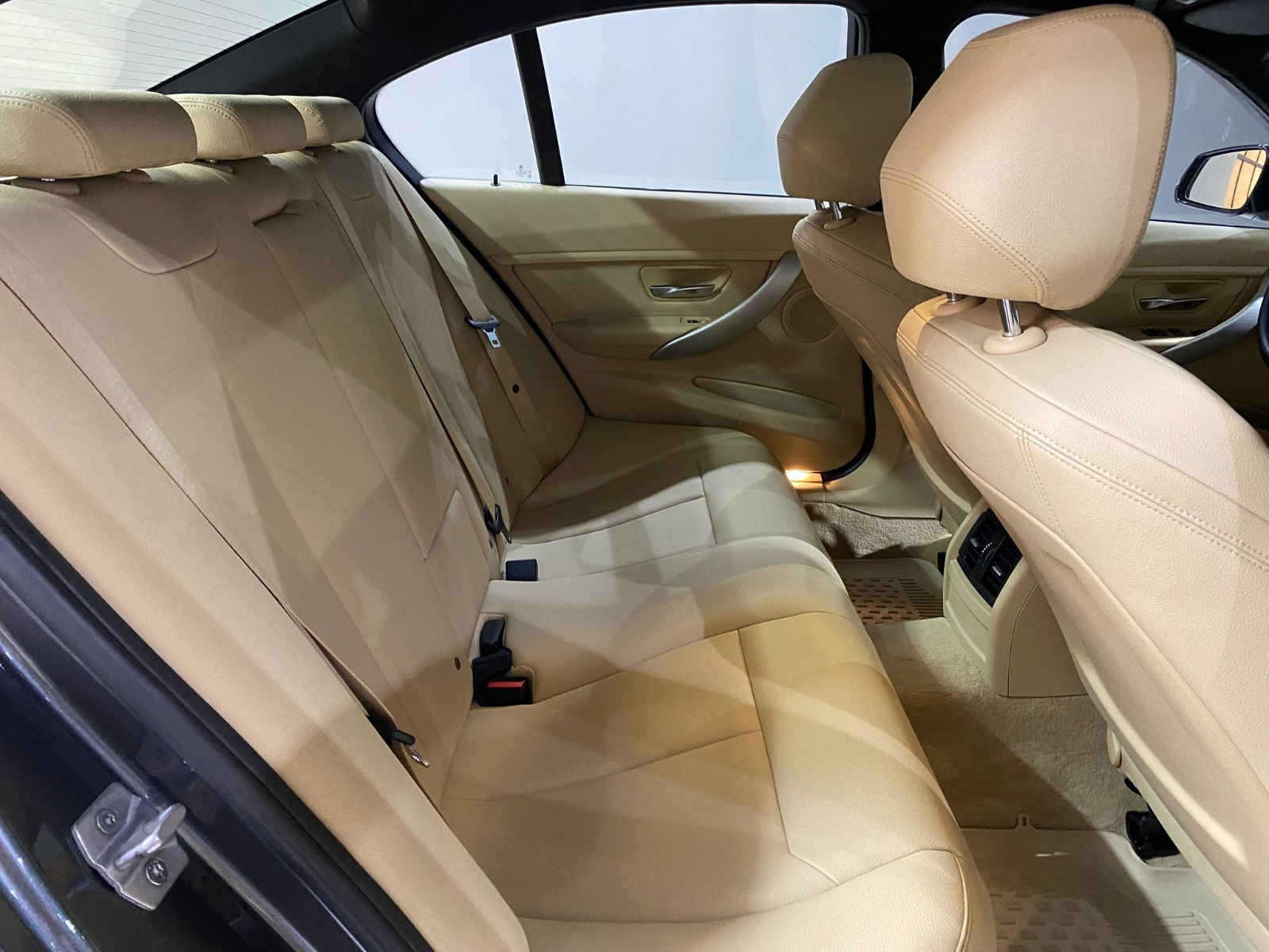 2015 Benzin Otomatik BMW 3 Serisi Gri Gürel Tasarım Aksesuar Otomotiv San. Tic. Ltd. Şti.