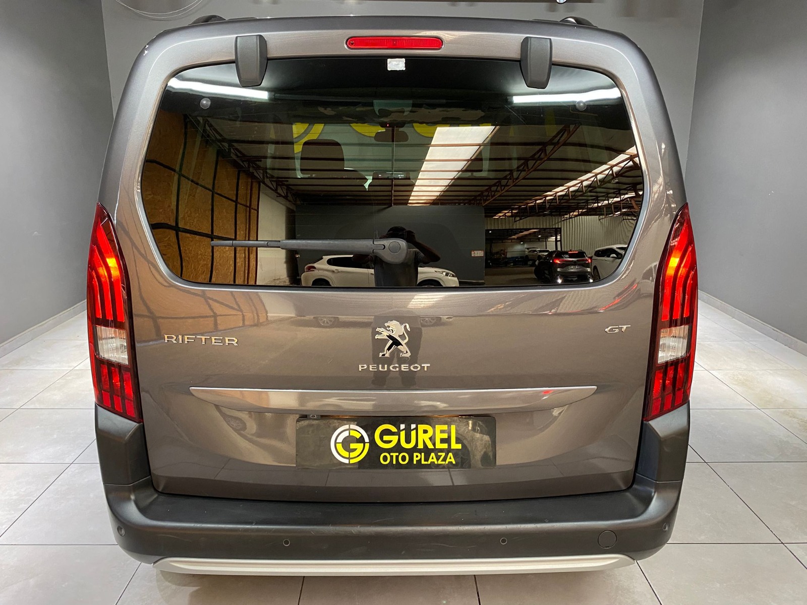 2023 Dizel Otomatik Peugeot Rifter Gri Gürel Tasarım Aksesuar Otomotiv San. Tic. Ltd. Şti.