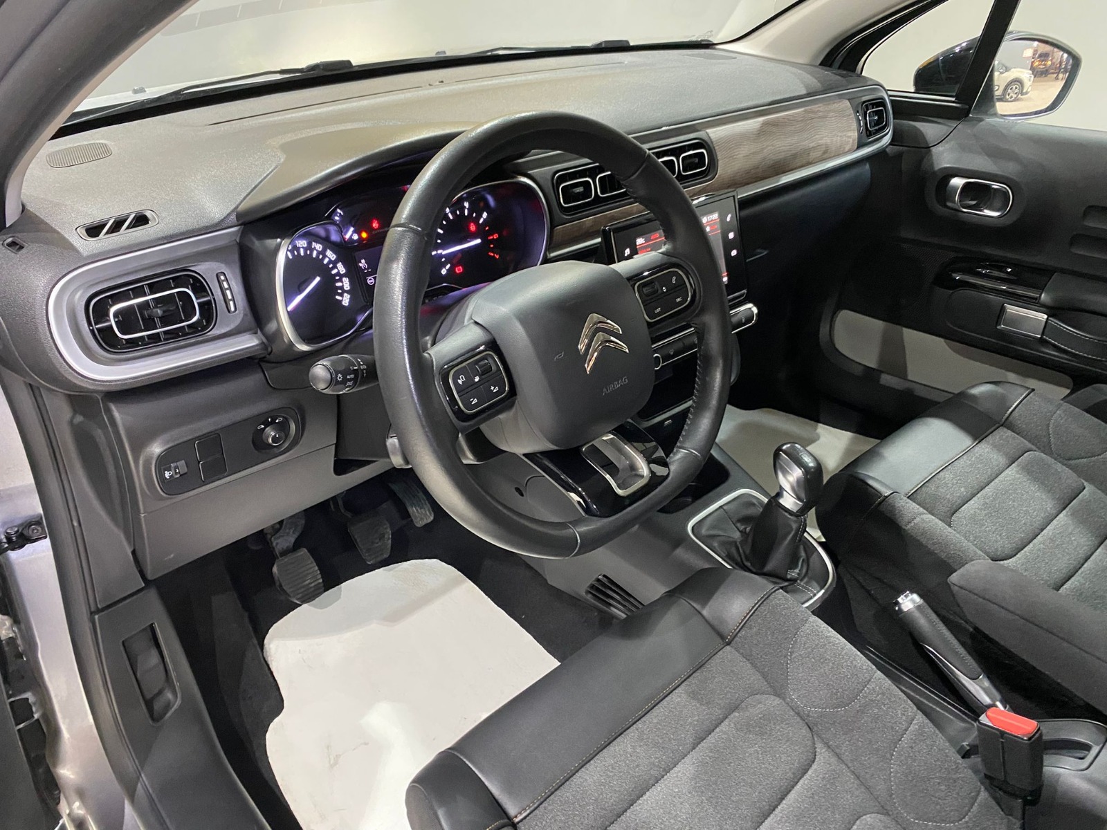 2024 Benzin Manuel Citroen C3 Gri Gürel Tasarım Aksesuar Otomotiv San. Tic. Ltd. Şti.