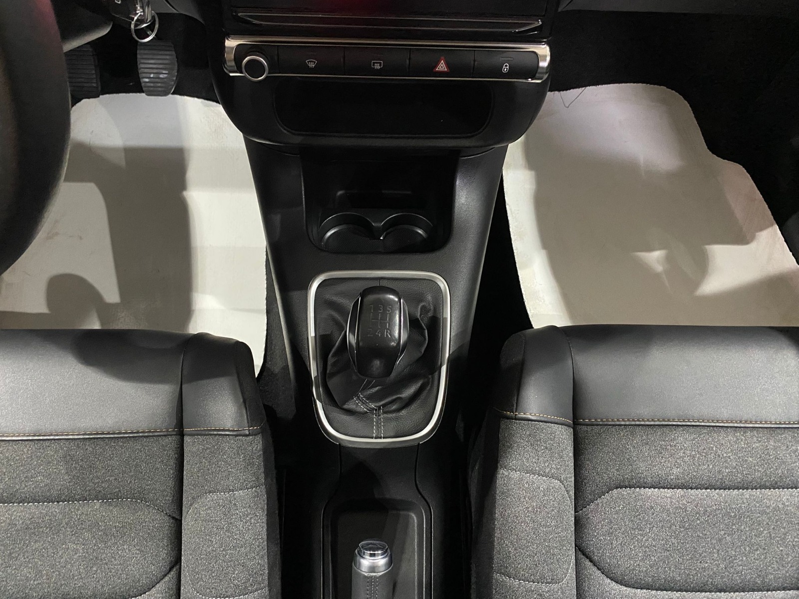 2024 Benzin Manuel Citroen C3 Gri Gürel Tasarım Aksesuar Otomotiv San. Tic. Ltd. Şti.